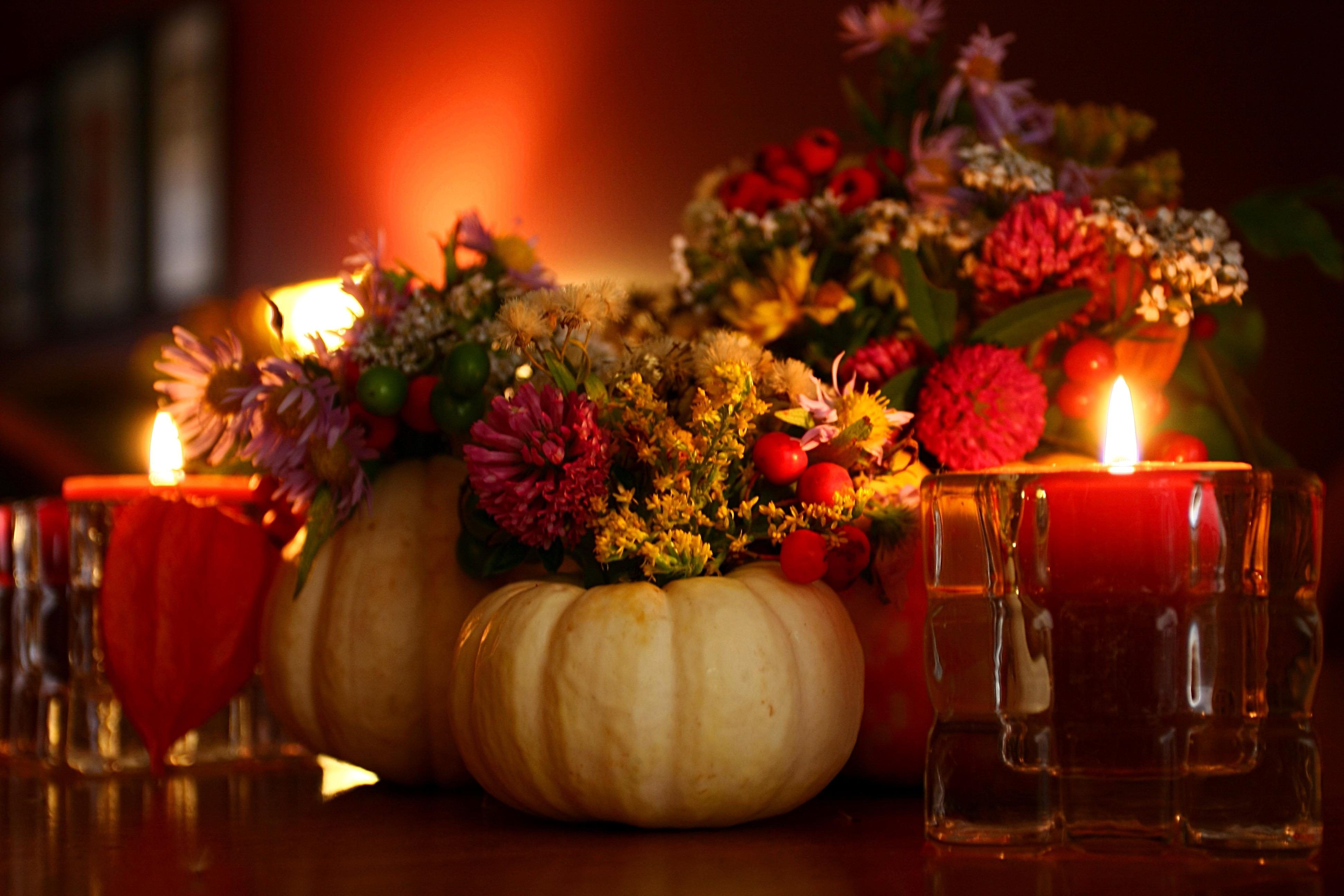 Thanksgiving Floral Wallpaper