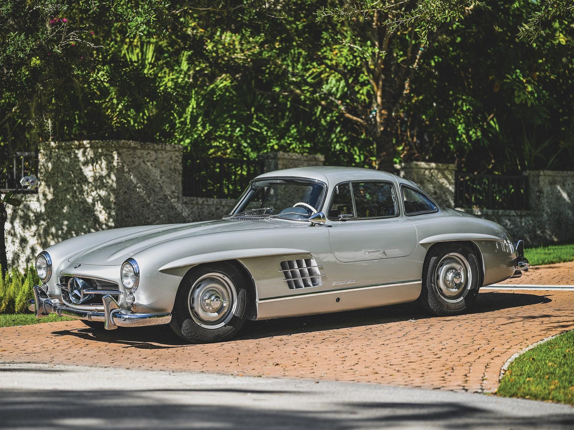 Mercedes Benz 300 SL Gullwing VIN: 198.040.5500594