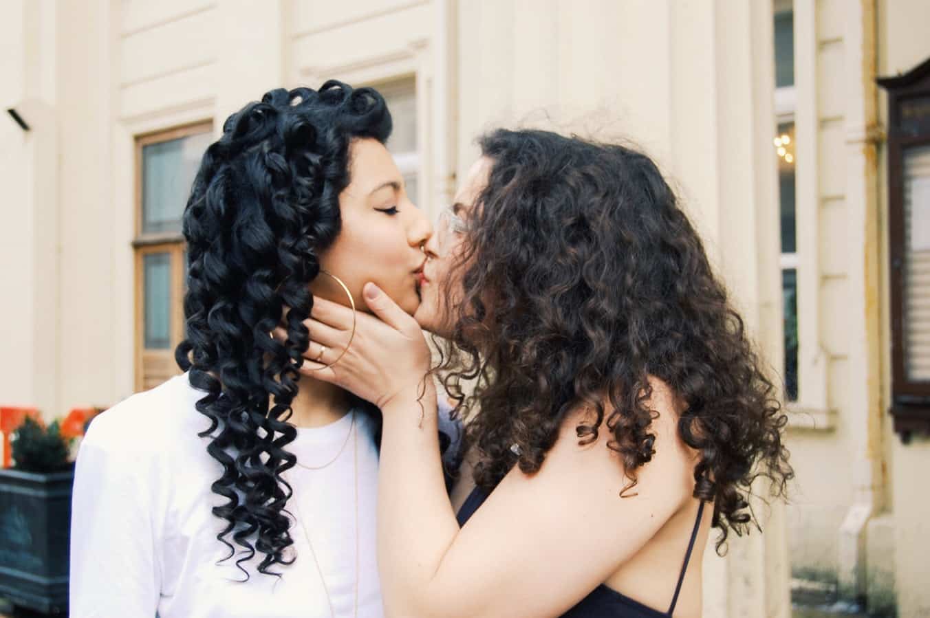 The Best Lesbian Dating Apps: Free Apps To Kickstart Your Lovelife