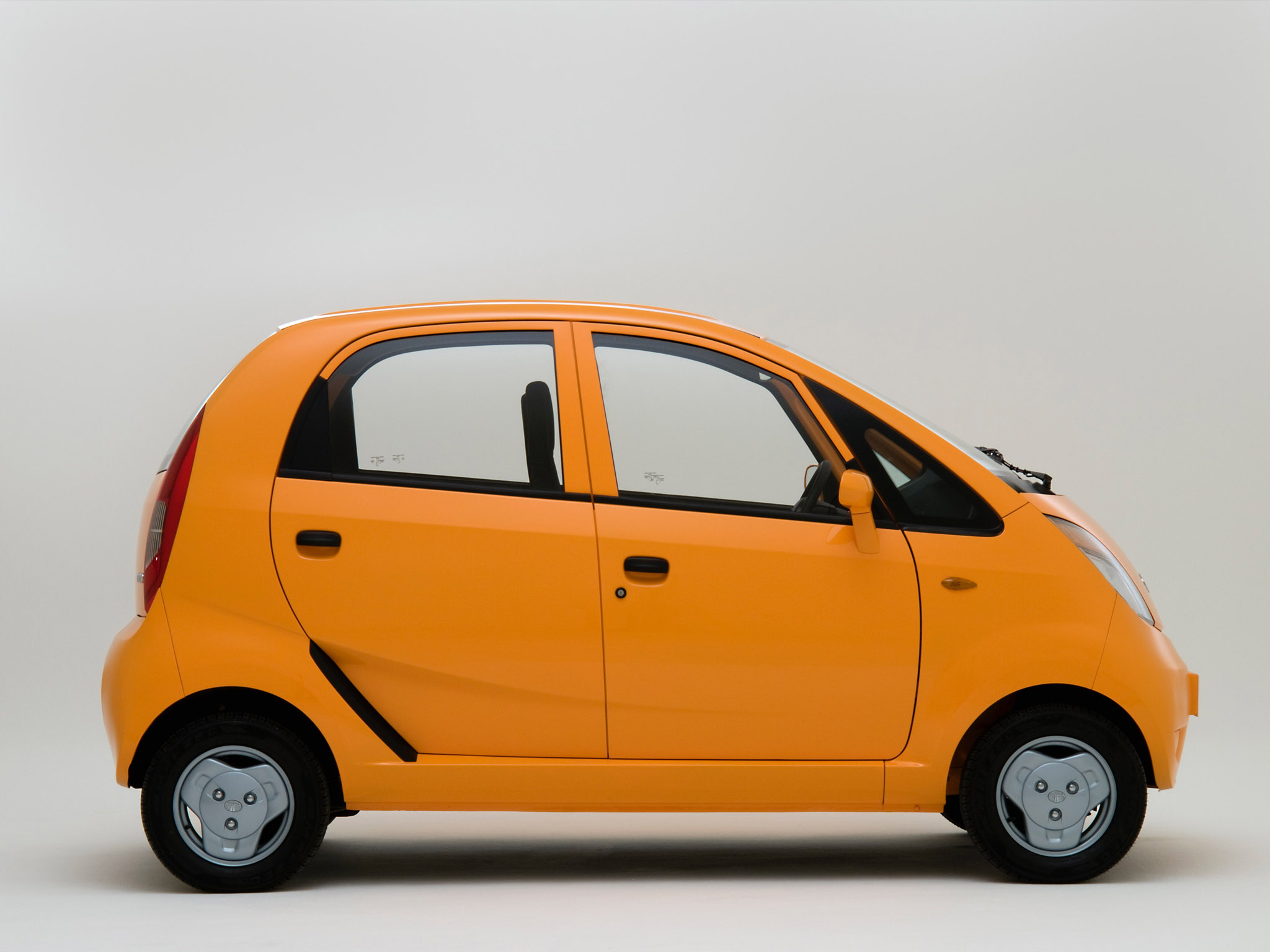 Wallpaper, Convertible, Sedan, netcarshow, netcar, car image, car photo, 2011, Tata, Nano, land vehicle, automobile make, city car, subcompact car, hatchback, mitsubishi i, tata nano 2048x1536