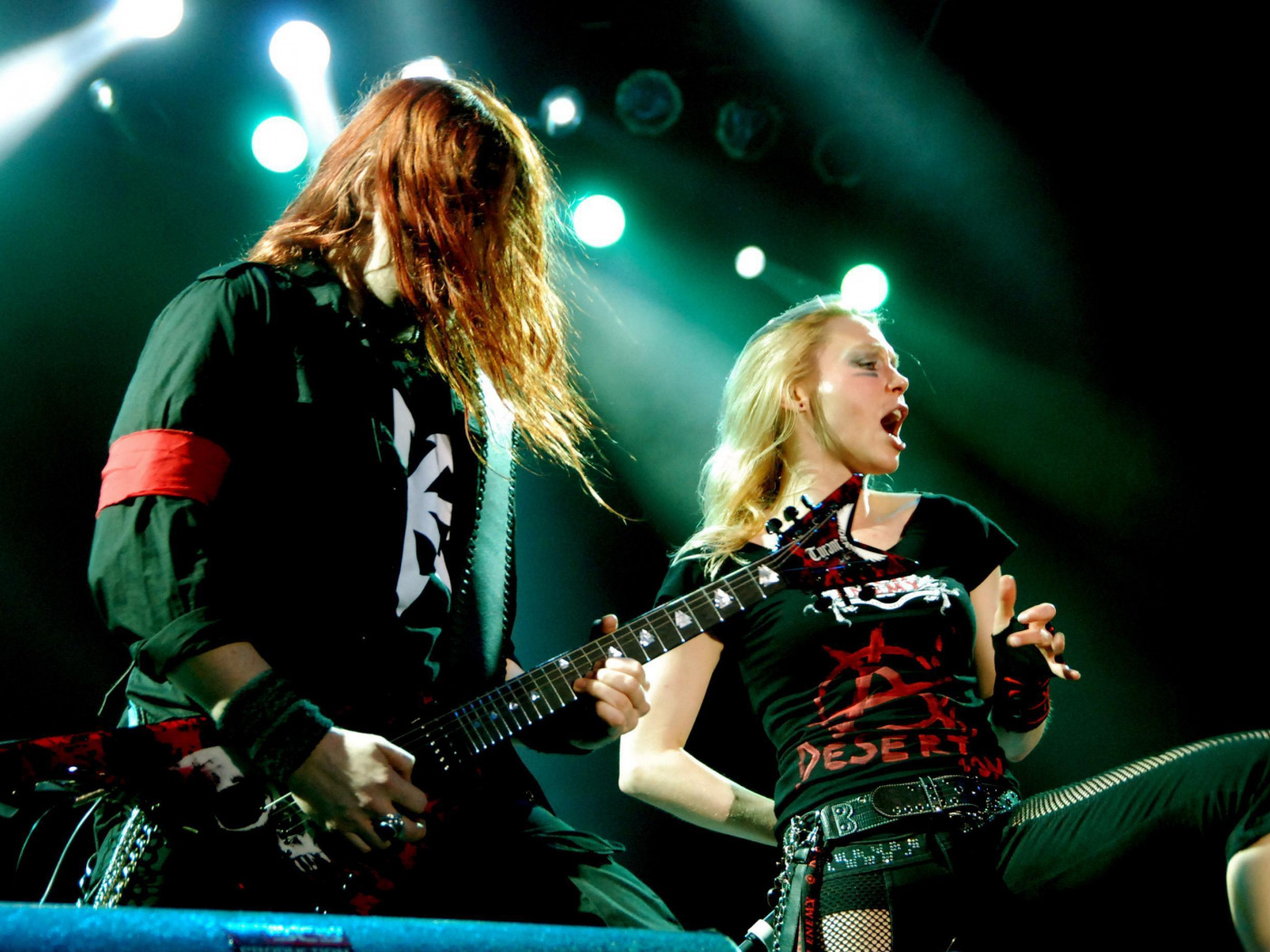 Download wallpaper guitar, metal, guitar, death, dean, arch enemy, melodic, Angela Gossow, Michael Amott, Michael Amott, Angela Gossow, section music in resolution 1400x1050