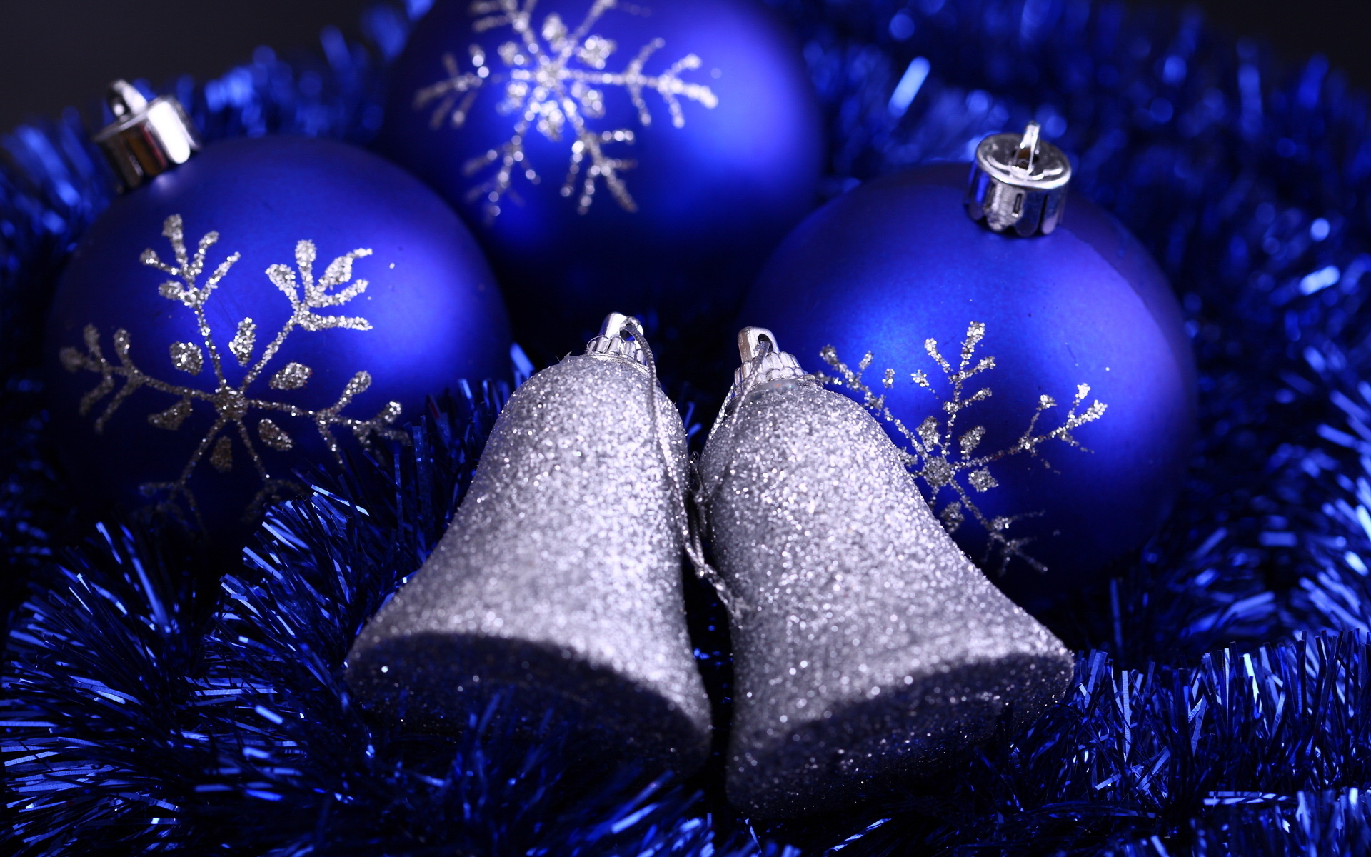 Merry Christmas Silver Bells HD Wallpaper