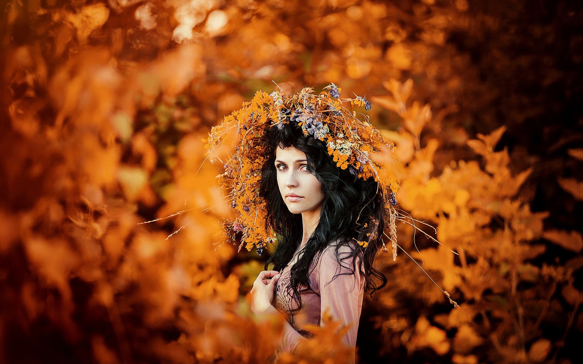 Wallpaper Autumn portrait, wreath, girl, gold season 1920x1200 HD Picture, Image