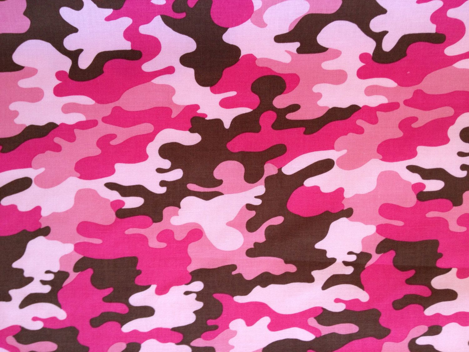 Robert Kaufman Pink Camo. Pink camo wallpaper, Camo wallpaper, Pink camo