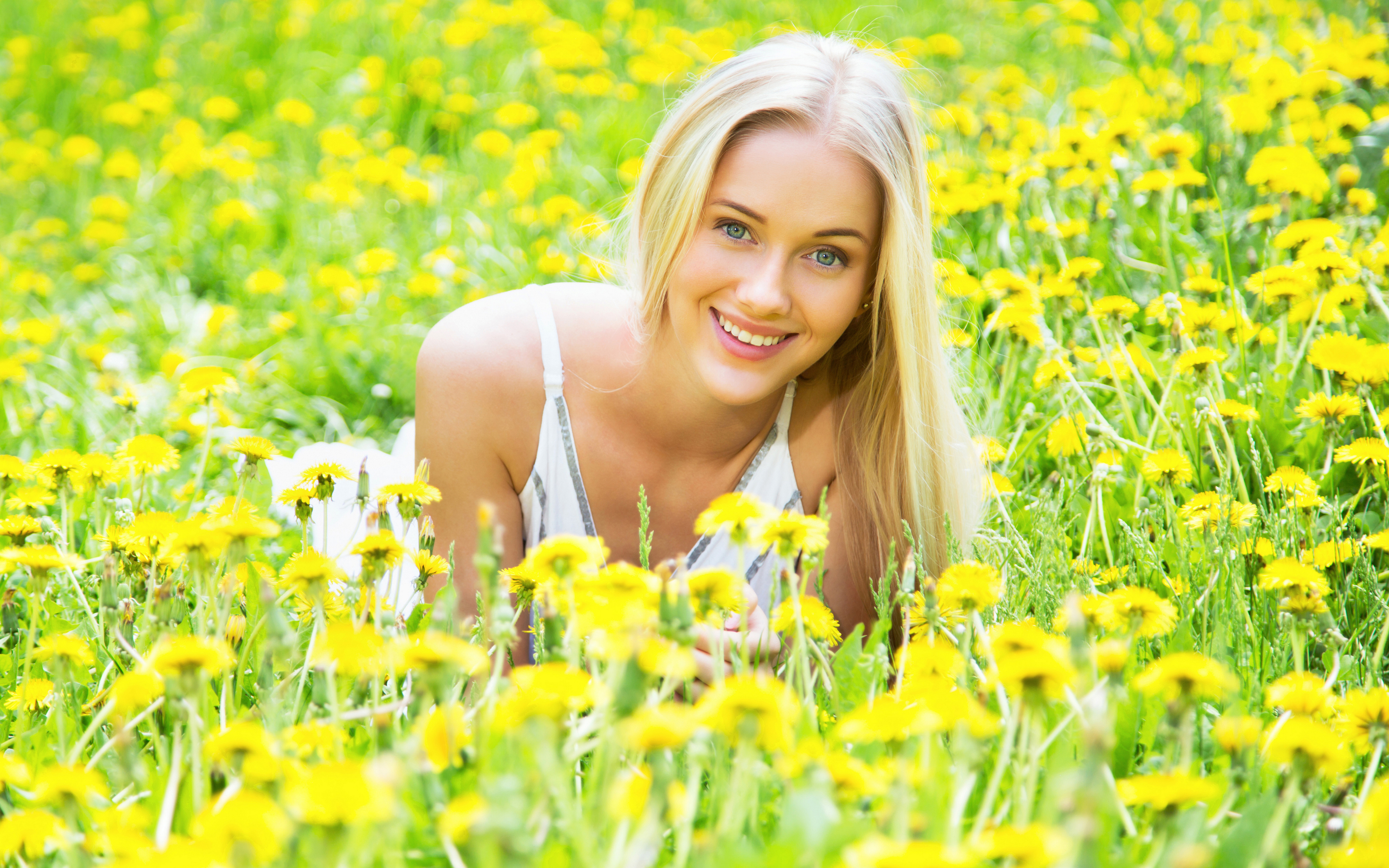 Model, Girl, Yellow Flower, Smile, Blue Eyes, Woman, Blonde wallpaper