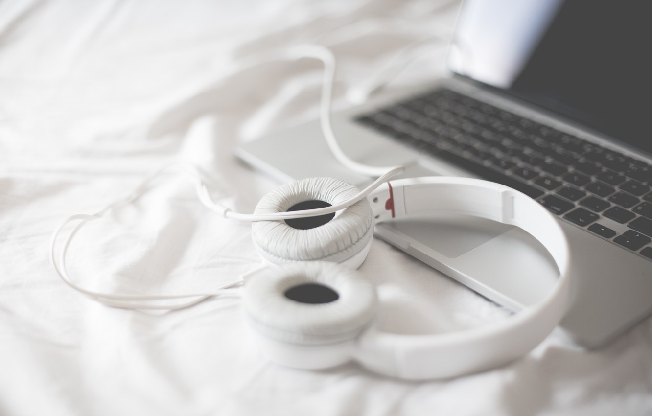 Wallpaper headphones, laptop, white image for desktop, section музыка