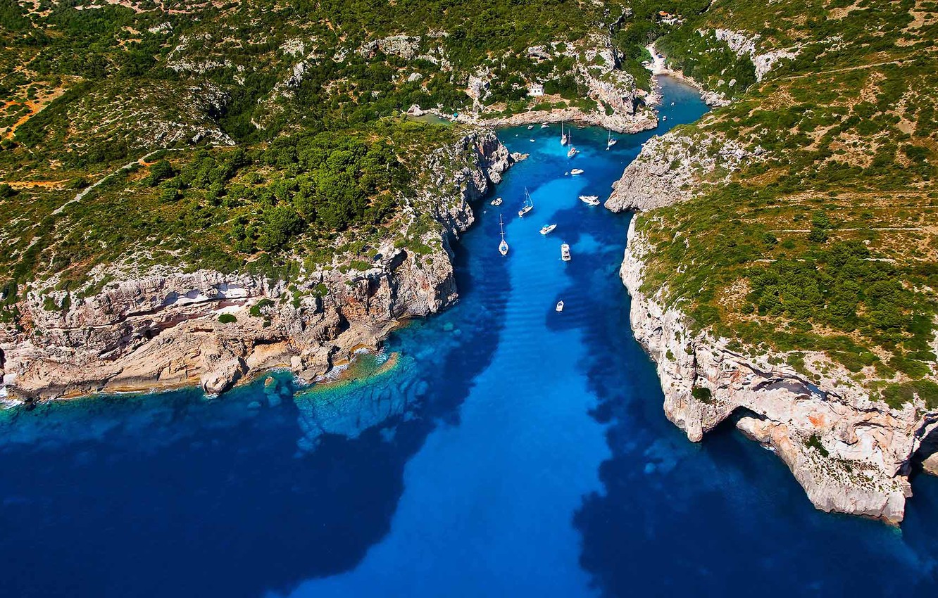 Wallpaper yachts, Spain, Balearic Islands, Menorca, the Bay of Cales Coves image for desktop, section пейзажи