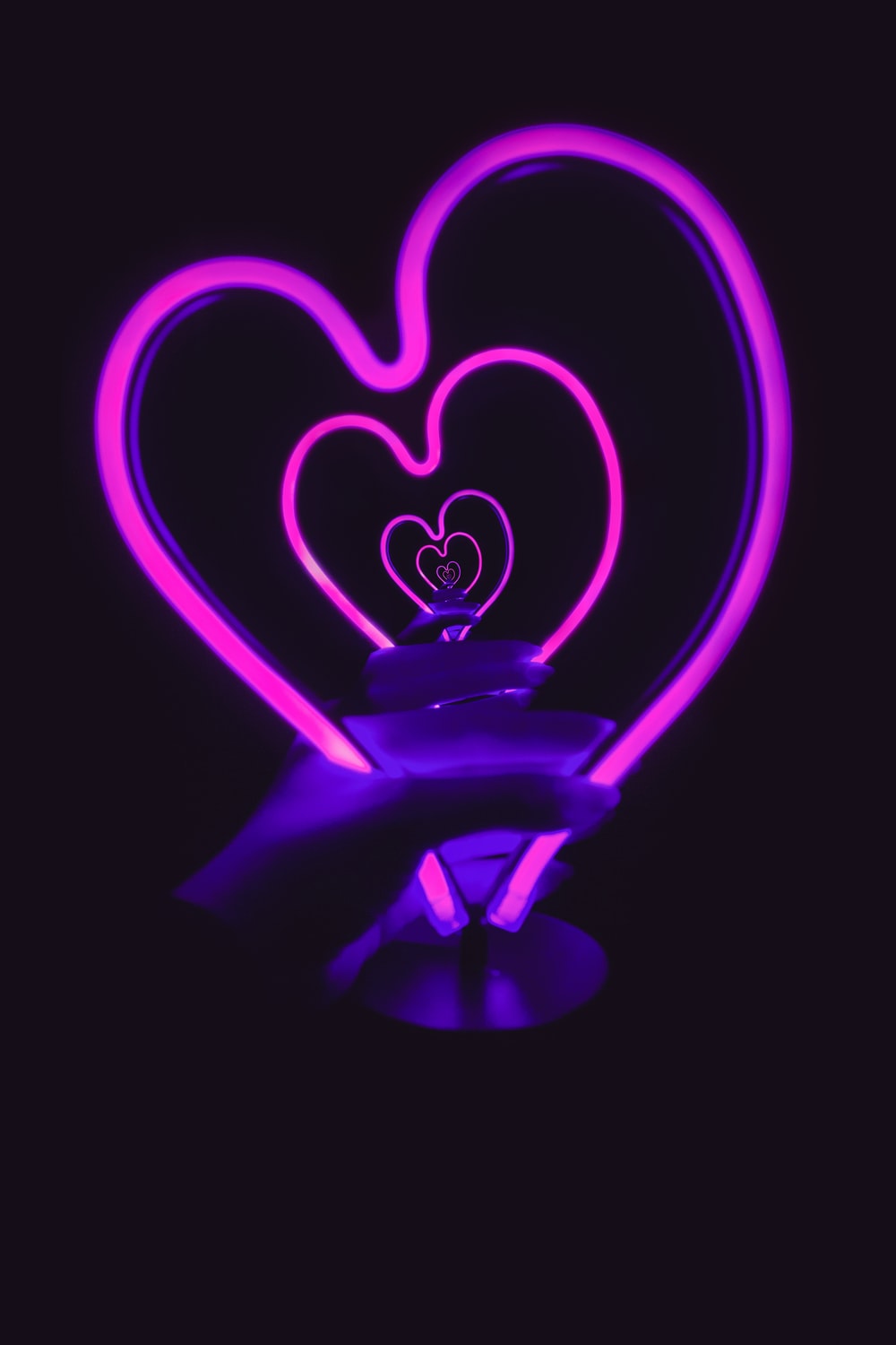 turned on pink heart 3D lamp photo