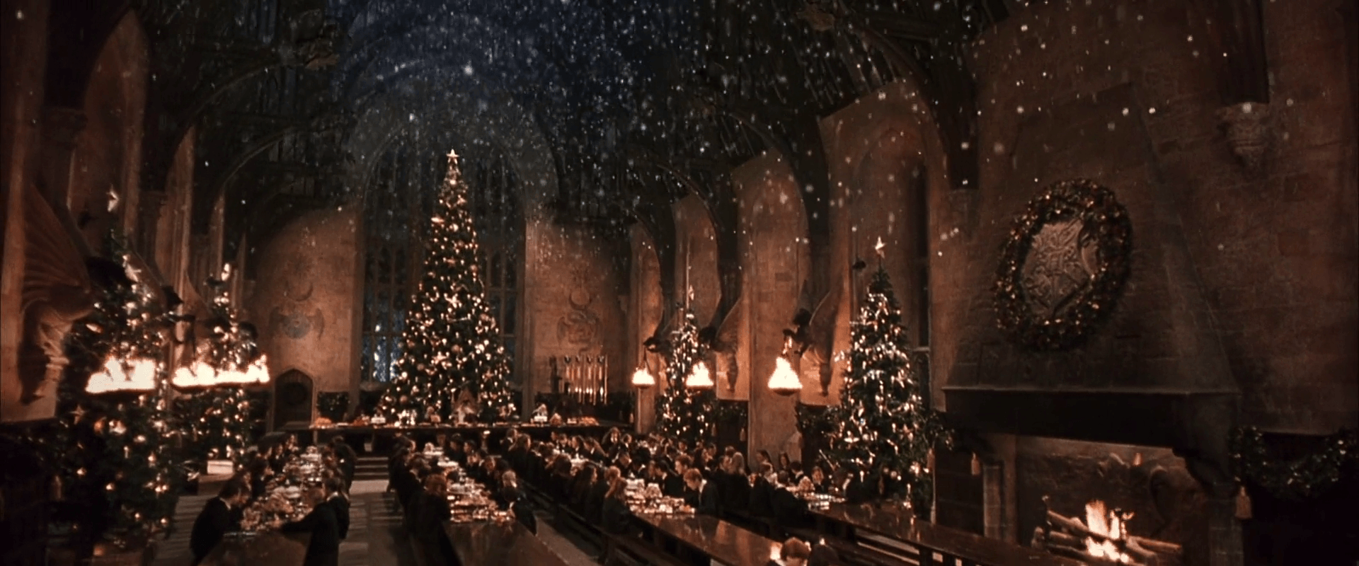 Hogwarts Christmas HD Wallpaper