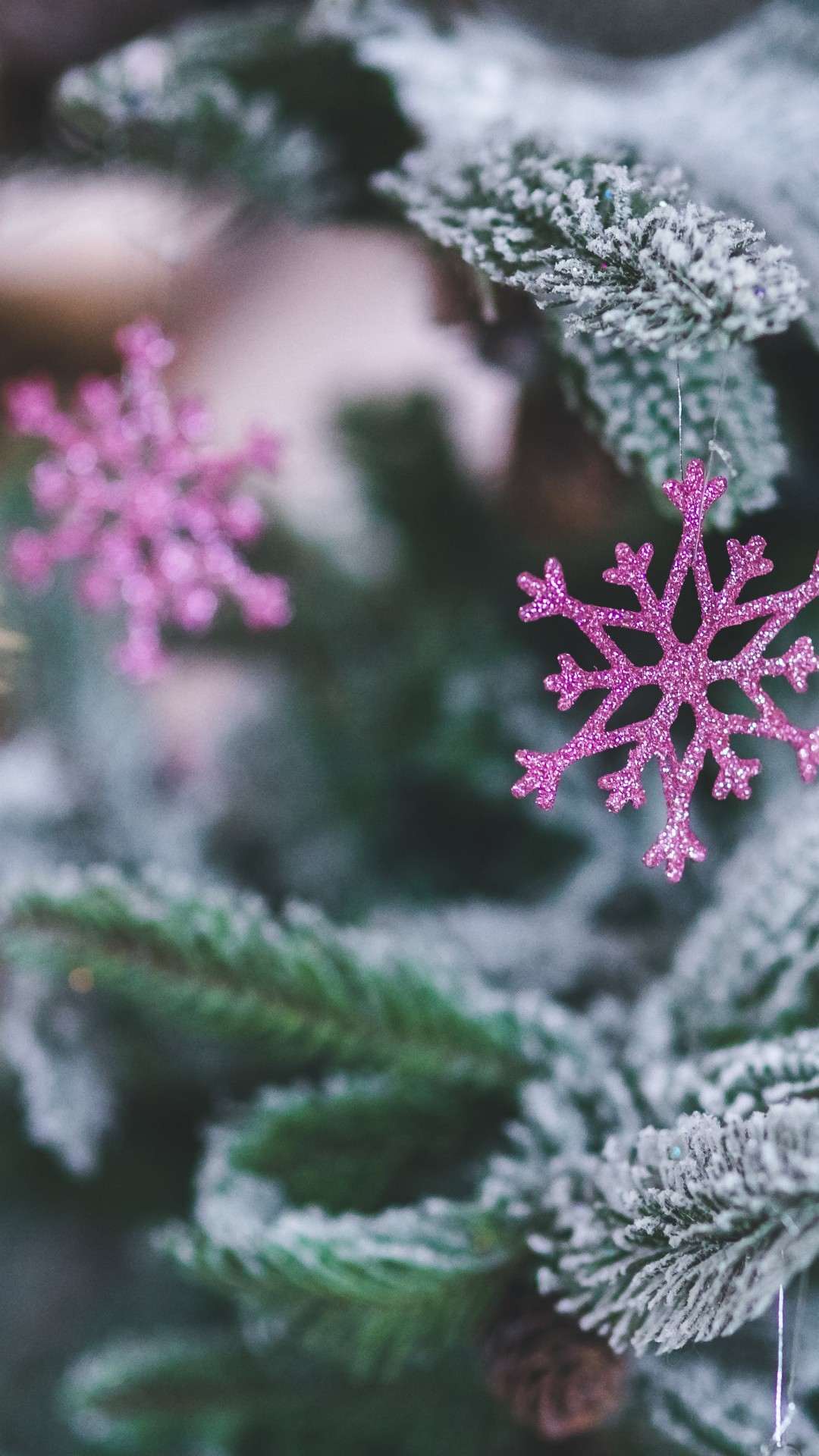 Pink Snowflake. Christmas Tree Decoration HD Wallpaper iPhone 6 / 6S Plus