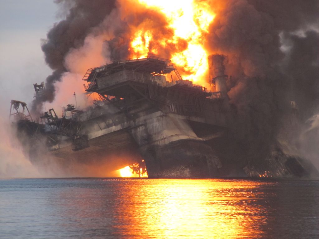 Deepwater Horizon's Final Hours [7 Pics]. I Like To Waste My Time
