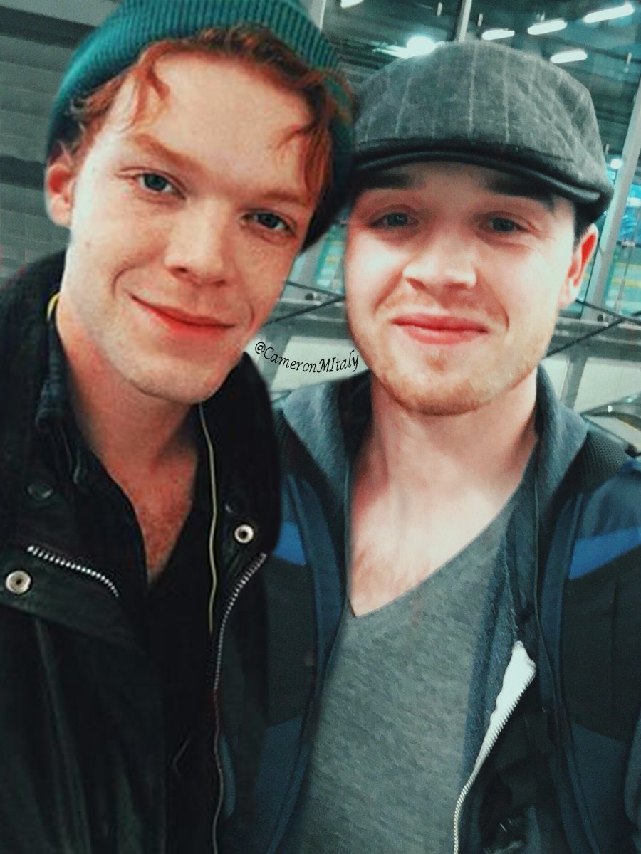 CameronMonaghanItaly first #manip EVER. #CameronMonaghan & # NoelFisher are both in Chicago 4 Shameless & I need a pic of the two together. In the meanwhile