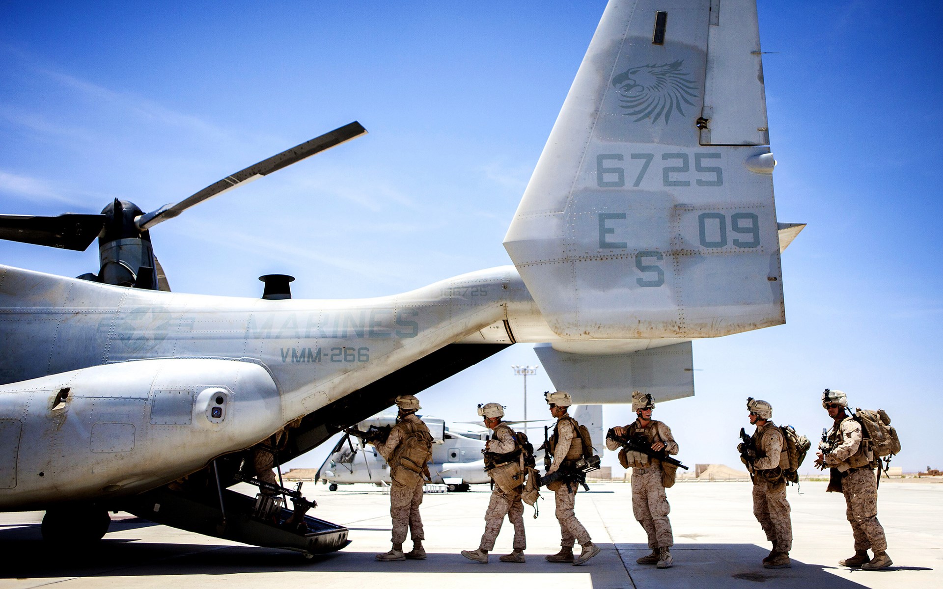 Bell Boeing V 22 Osprey Aircraft Soldiers Wallpaperx1200