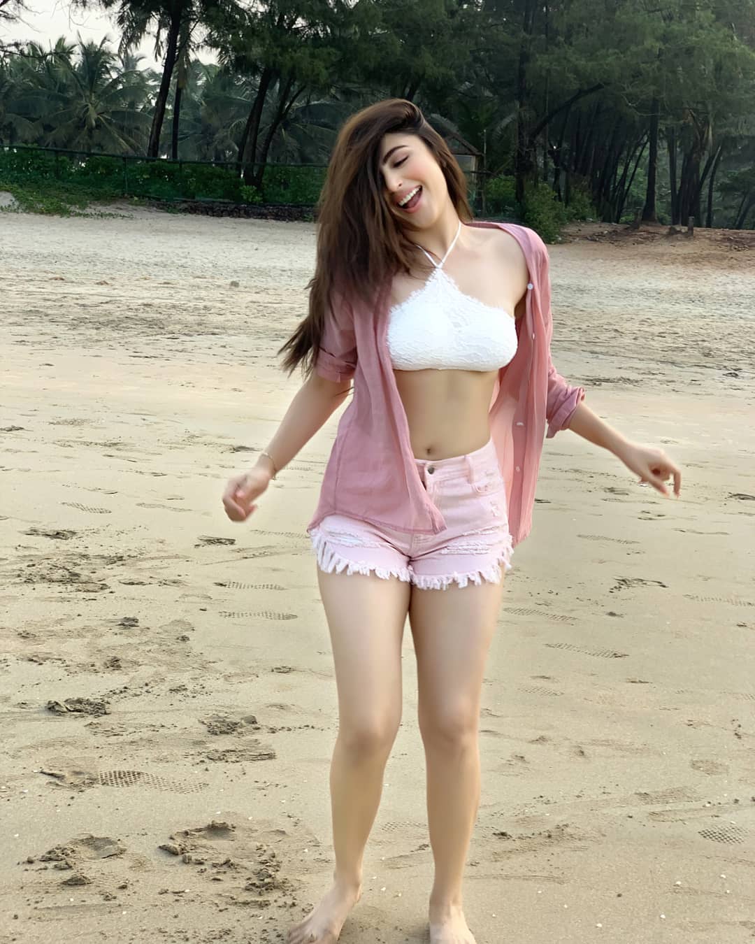 HEER ACHHRA PHOTO GALLERY, IMAGES, GIF, ANIMATED GIF, WALLPAPER, STICKER FOR WHATSAPP & FACEBOOK #EDUCRATSWEB