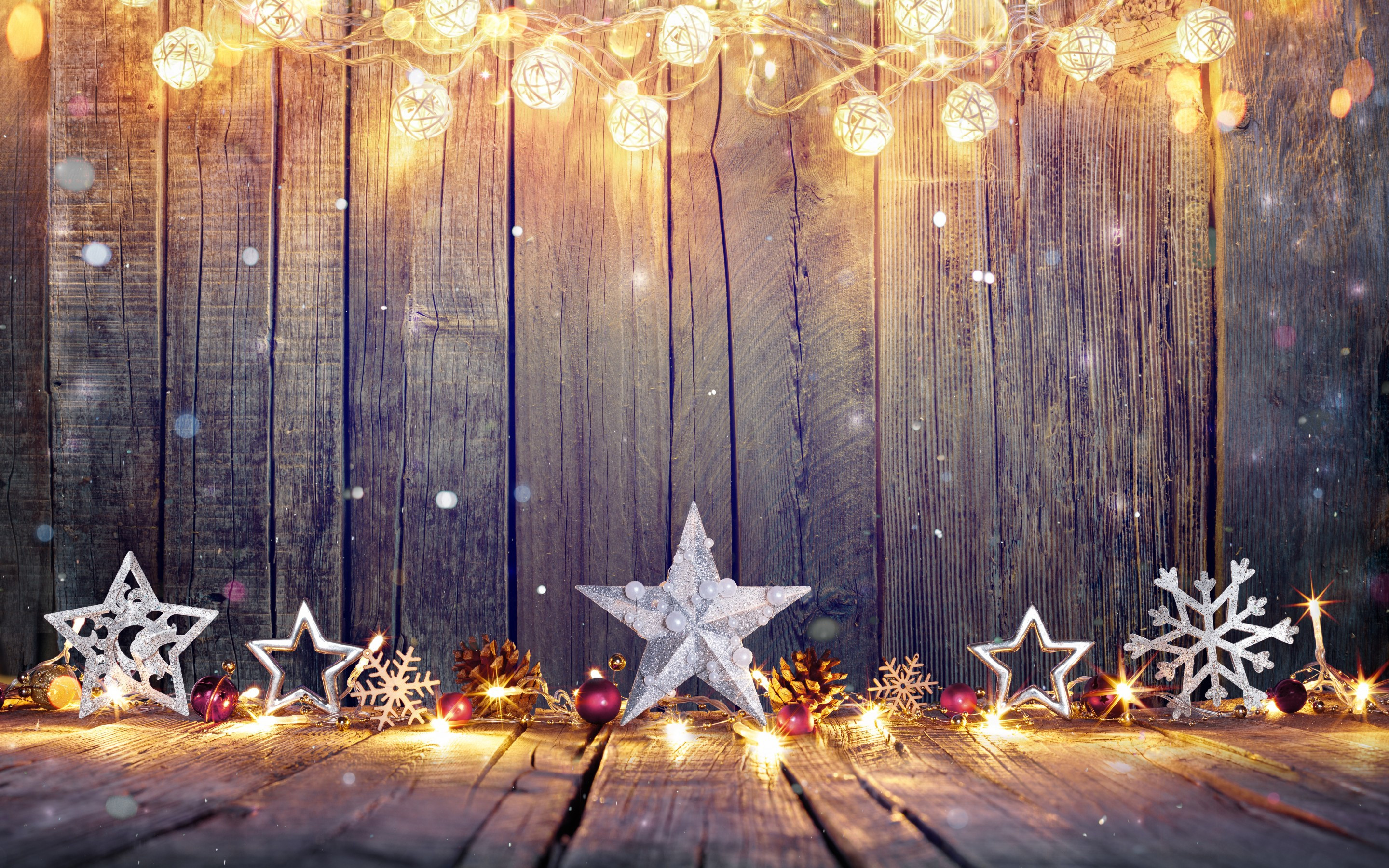 Download 2880x1800 Christmas Decorations, Lights, Holiday Wallpaper for MacBook Pro 15 inch