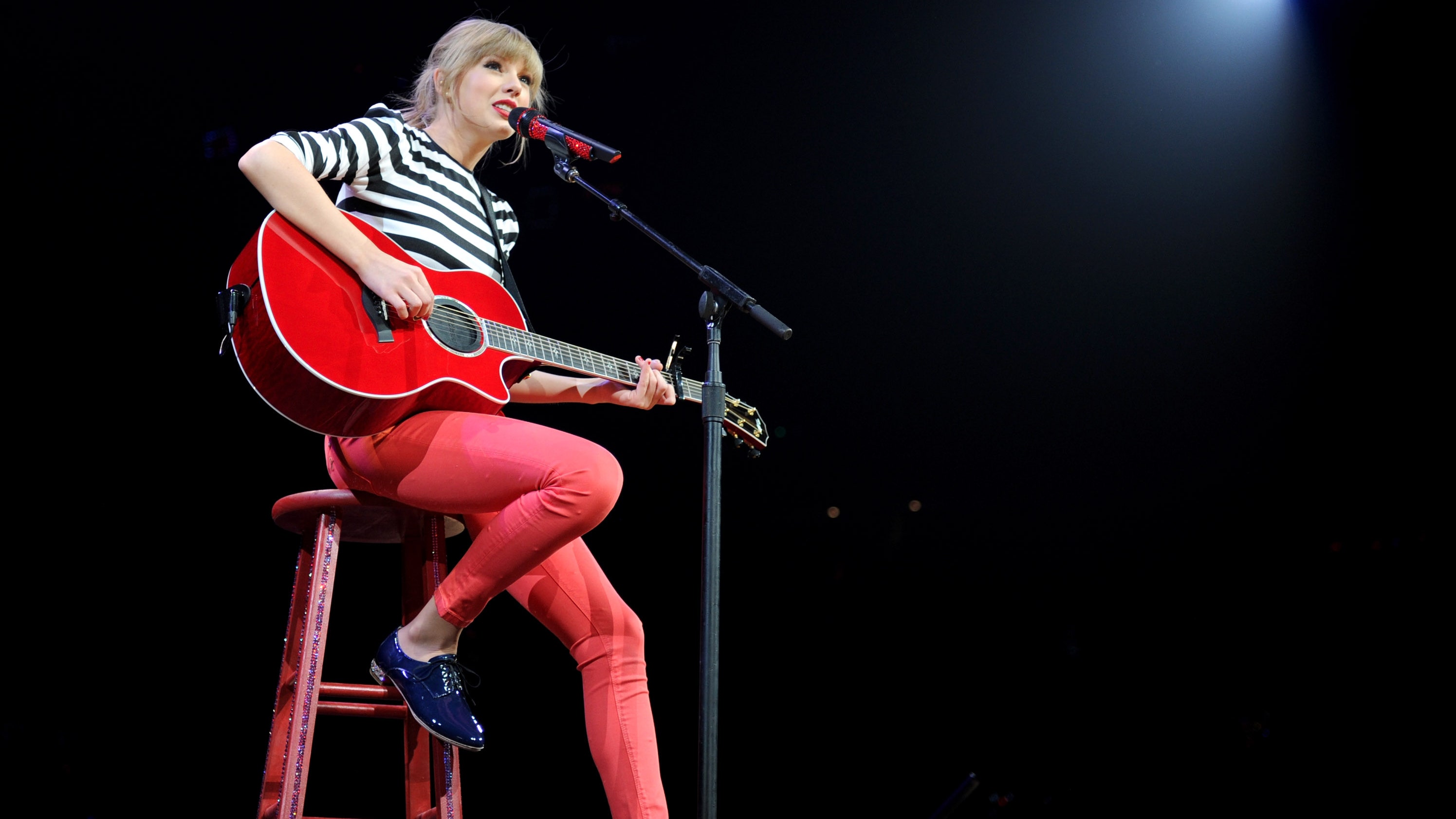 Taylor Swift Announces Next Album: “Red (Taylor's Version)”