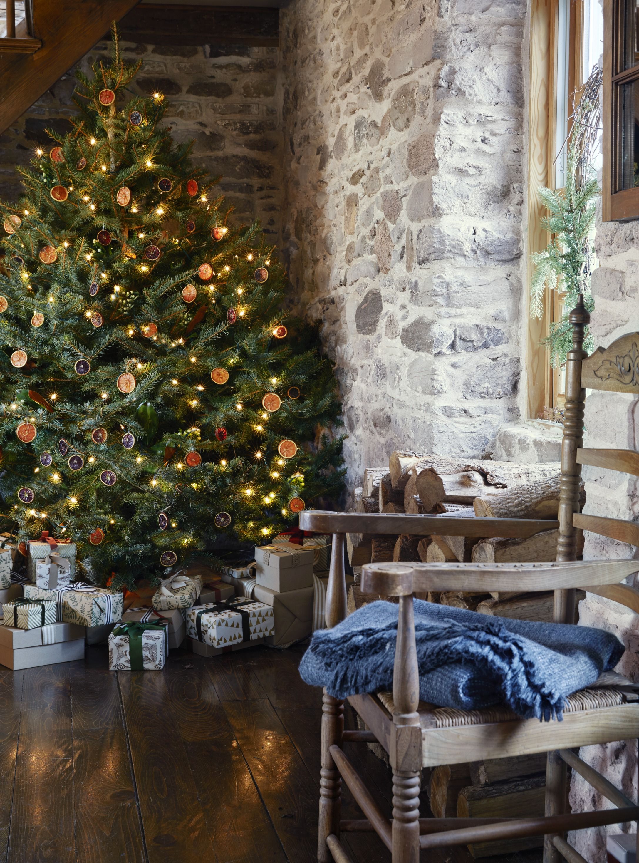 Rustic Christmas Trees for Country Decorations on Christmas Trees