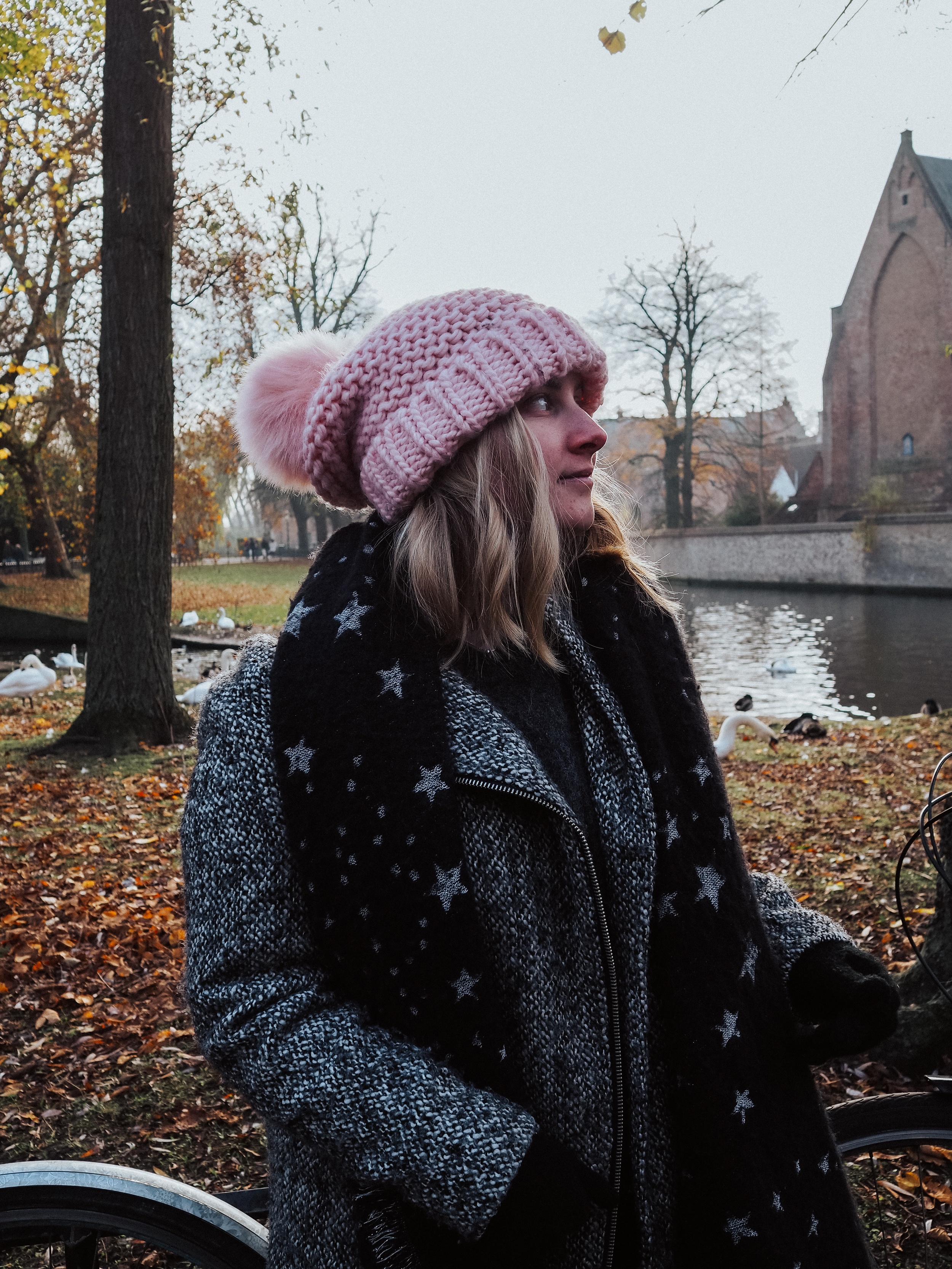 A Comprehensive Dark Academia Aesthetic Guide