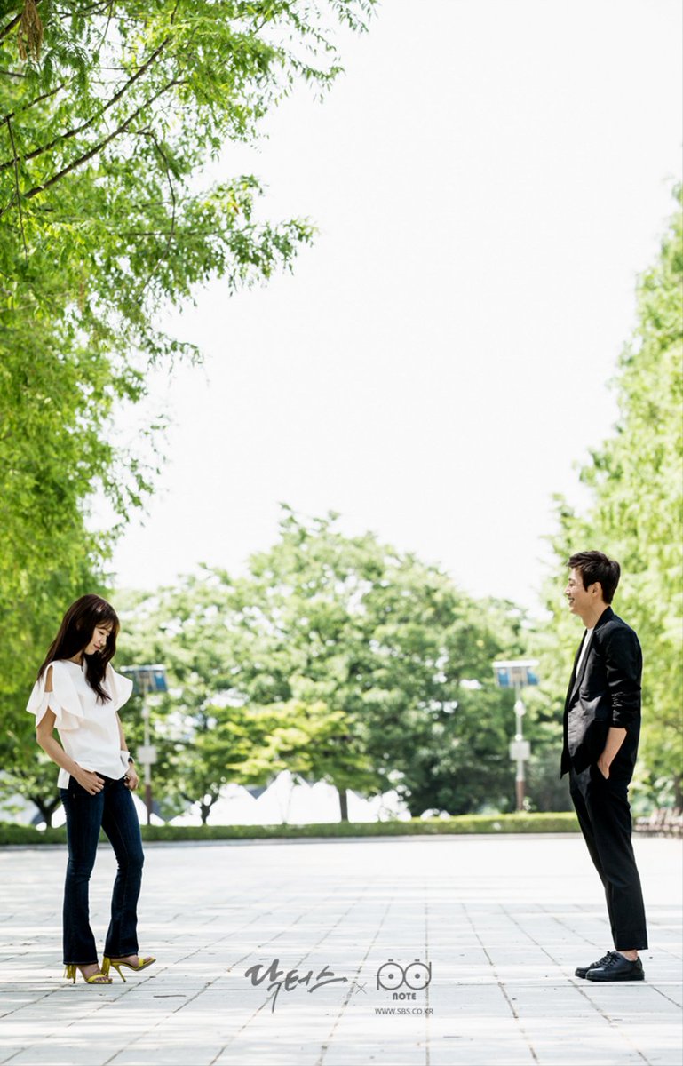 Shinhye 박 the scene photohoot for #Doctors SBS PDNote update #ParkShinHye #KimRaeWon #LeeSungKyung #YoonKyunSang
