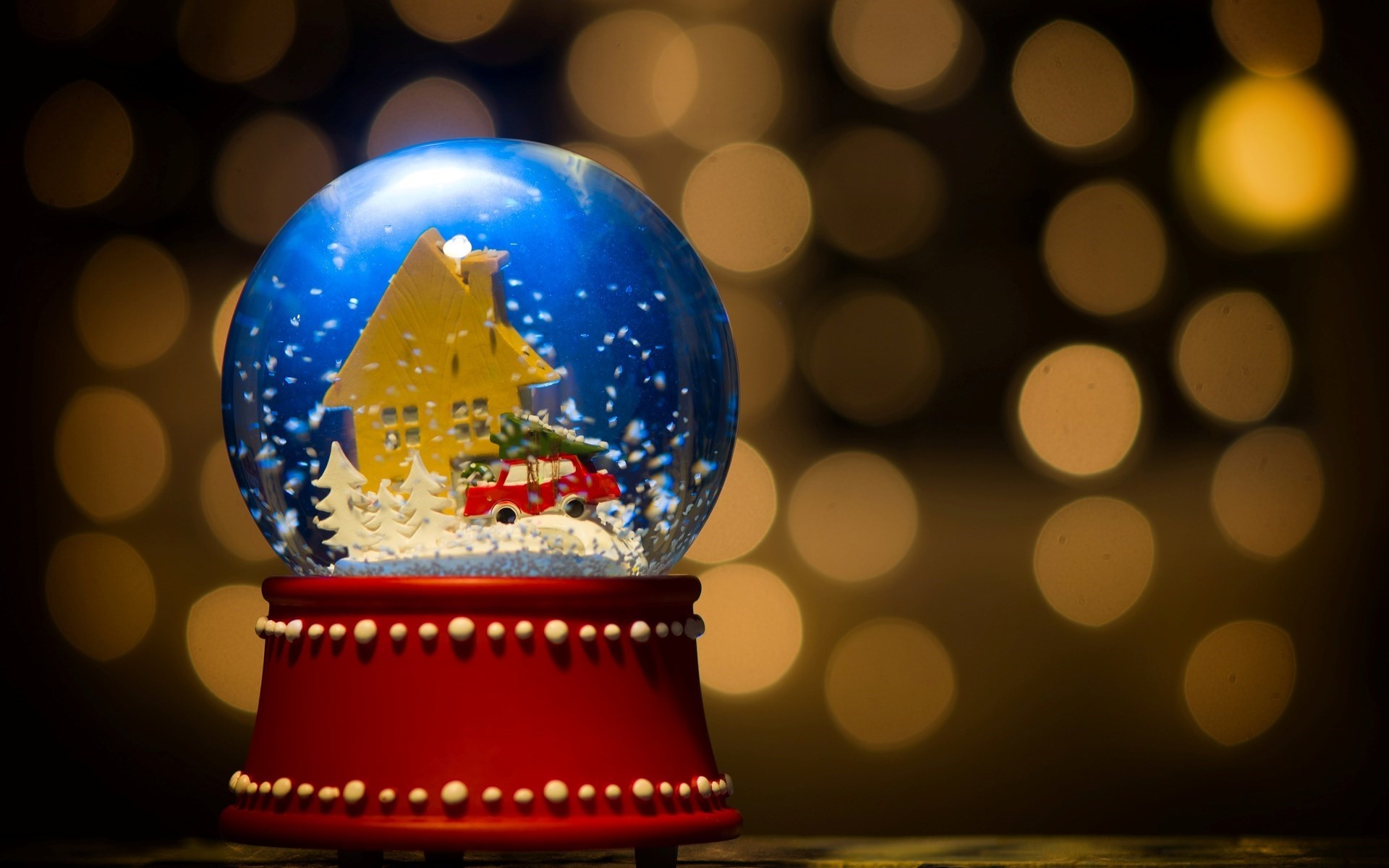 Snow Globe Wallpaper 43584 1920x1200px