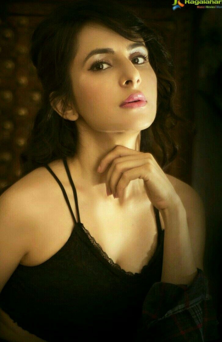 Roop Durgapal. Cute beauty, Beauty girl, Beautiful indian actress