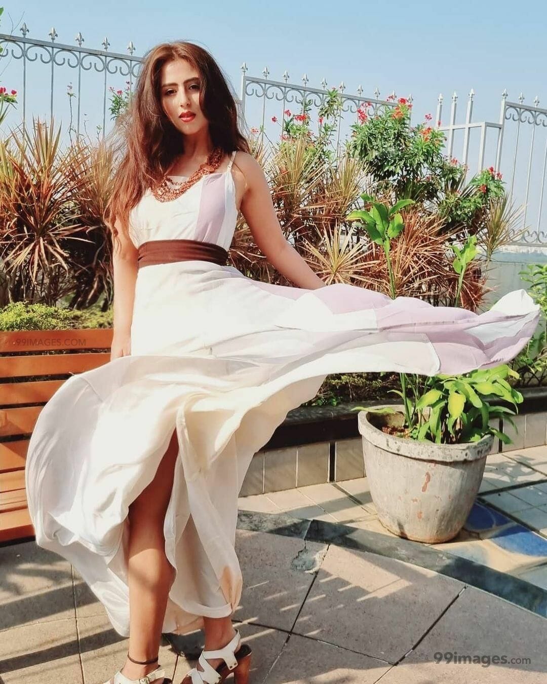 Richa Mukherjee HD Wallpaper (Desktop Background / Android / iPhone) (1080p, 4k) (1080x1350)