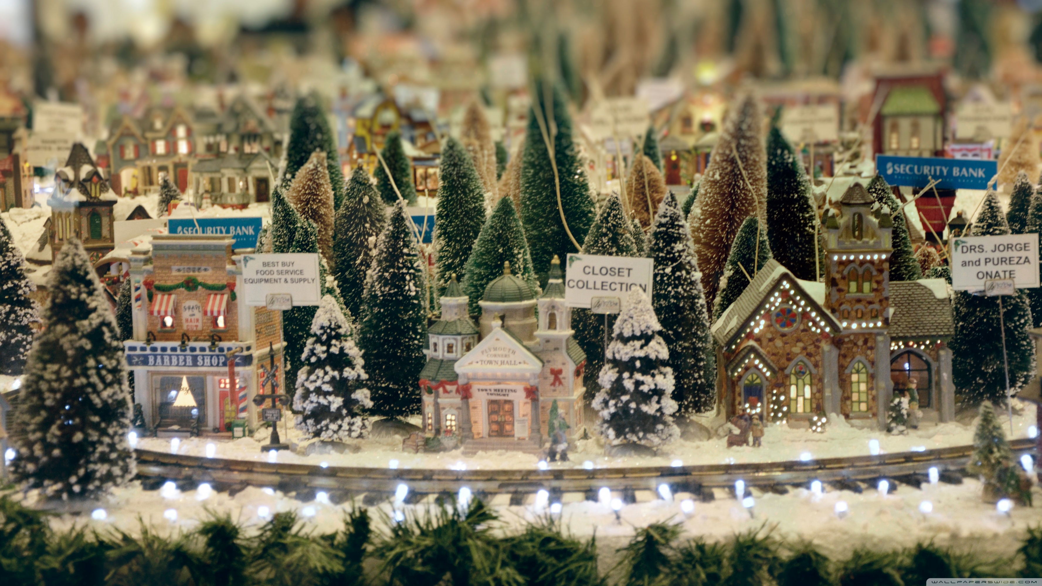 Little Christmas Ultra HD Desktop Background Wallpaper for: Tablet