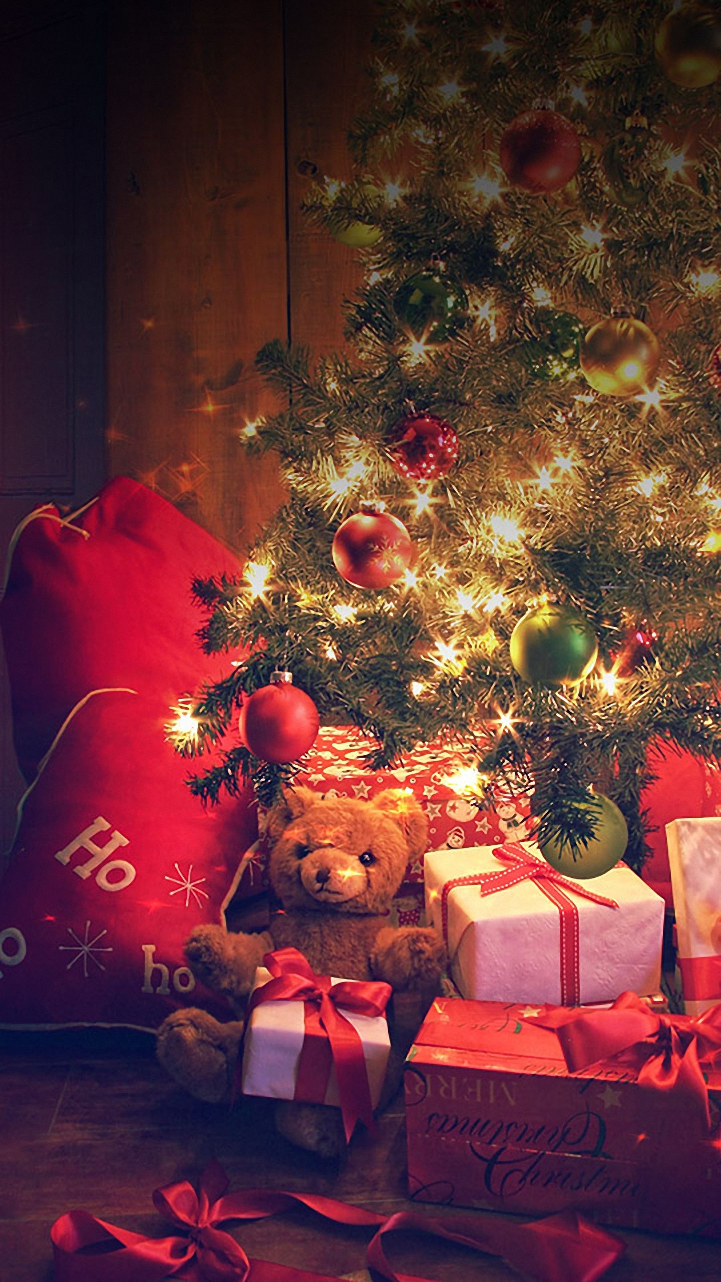 HD 1440x2560 lonely christmas gifts xiaomi mi5 wallpaper. Wallpaper iphone christmas, Christmas wallpaper free, Christmas wallpaper