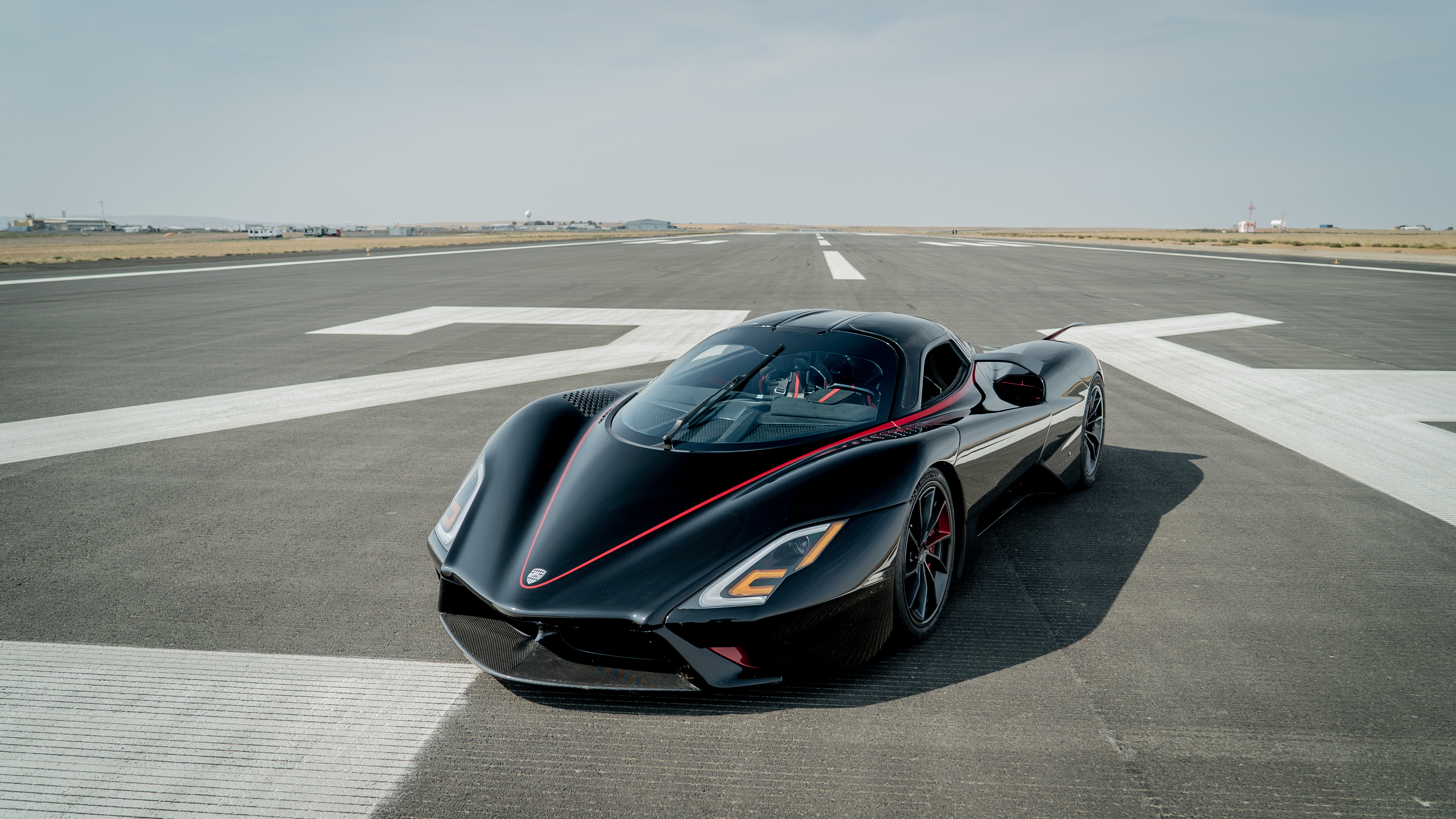 The SSC Tuatara shatters a world speed record