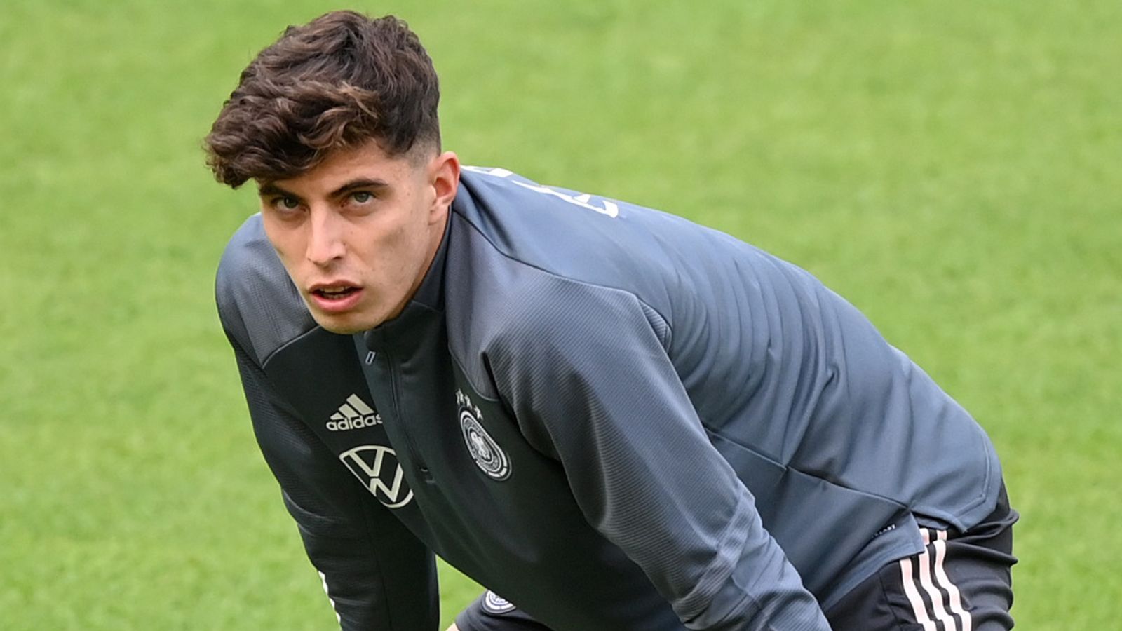 Kai Havertz leaves Germany camp to complete Chelsea transfer