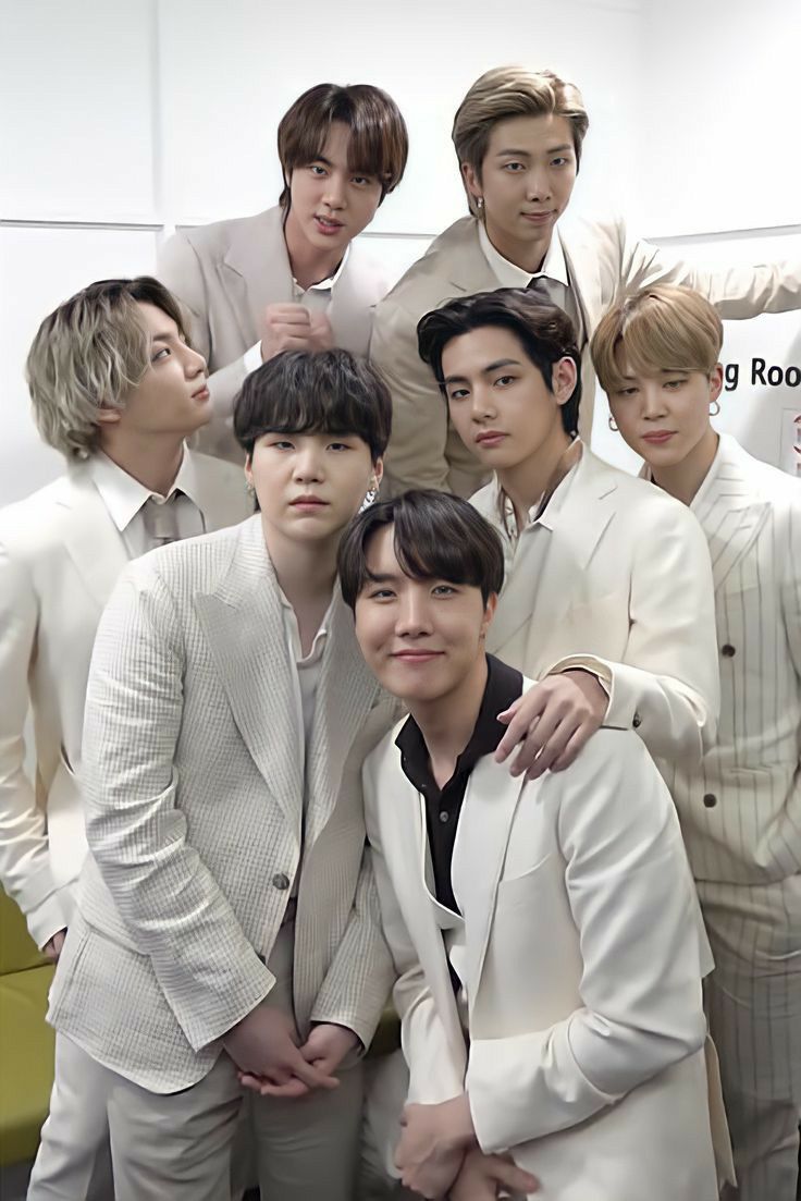 bts#rm#namjoon#jin#seokjinnie#suga#yoongi#jhope#hoseok#jimin#v#taehyung#jungkook. Foto bts, Bts lockscreen, Bts jungkook