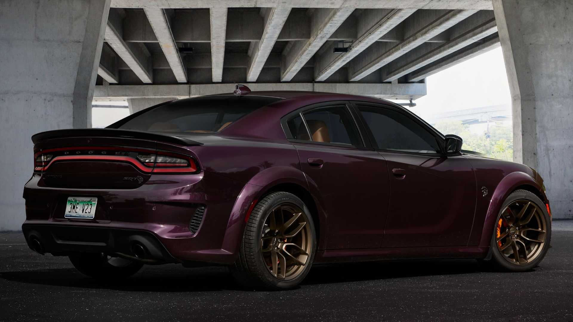 2022 Dodge Charger SRT Hellcat Redeye Widebody Jailbreak. Motor1.com Photo