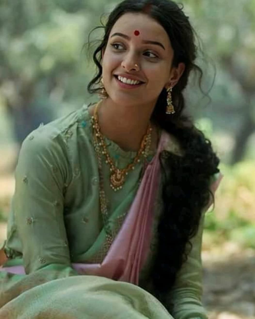 Indian actress Tripti Dimri in web series Bulbbul. Indian photohoot, Traditional indian outfits, Indian aesthetic