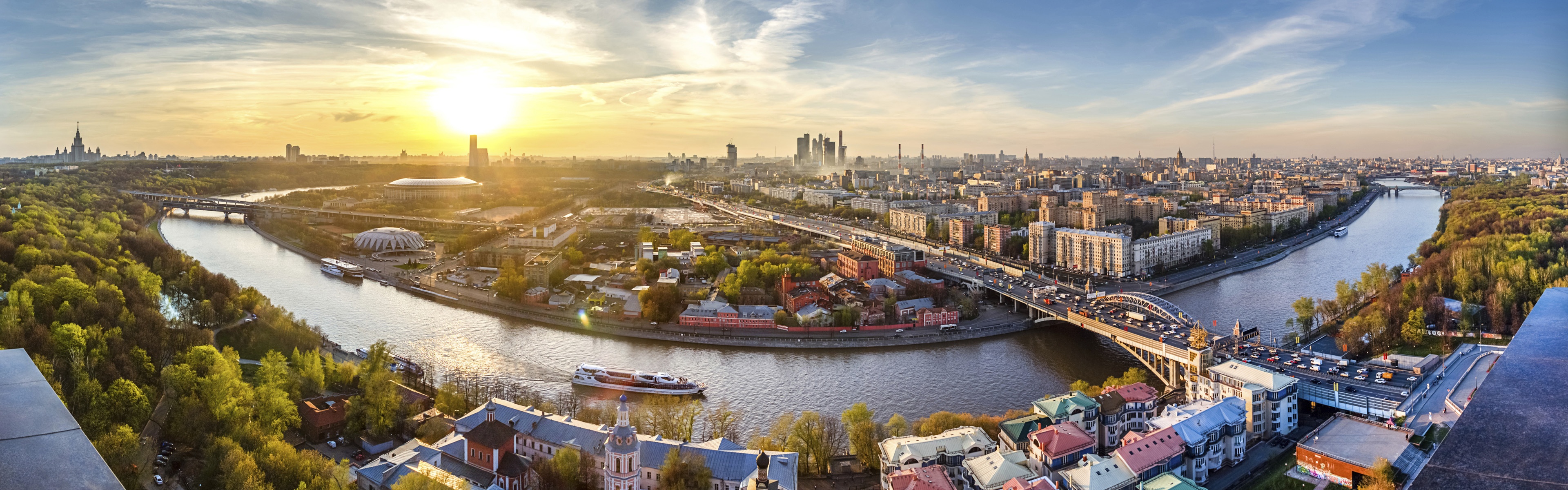 HD Wallpaper Downtown Moscow Russia Panorama [3840x1200]