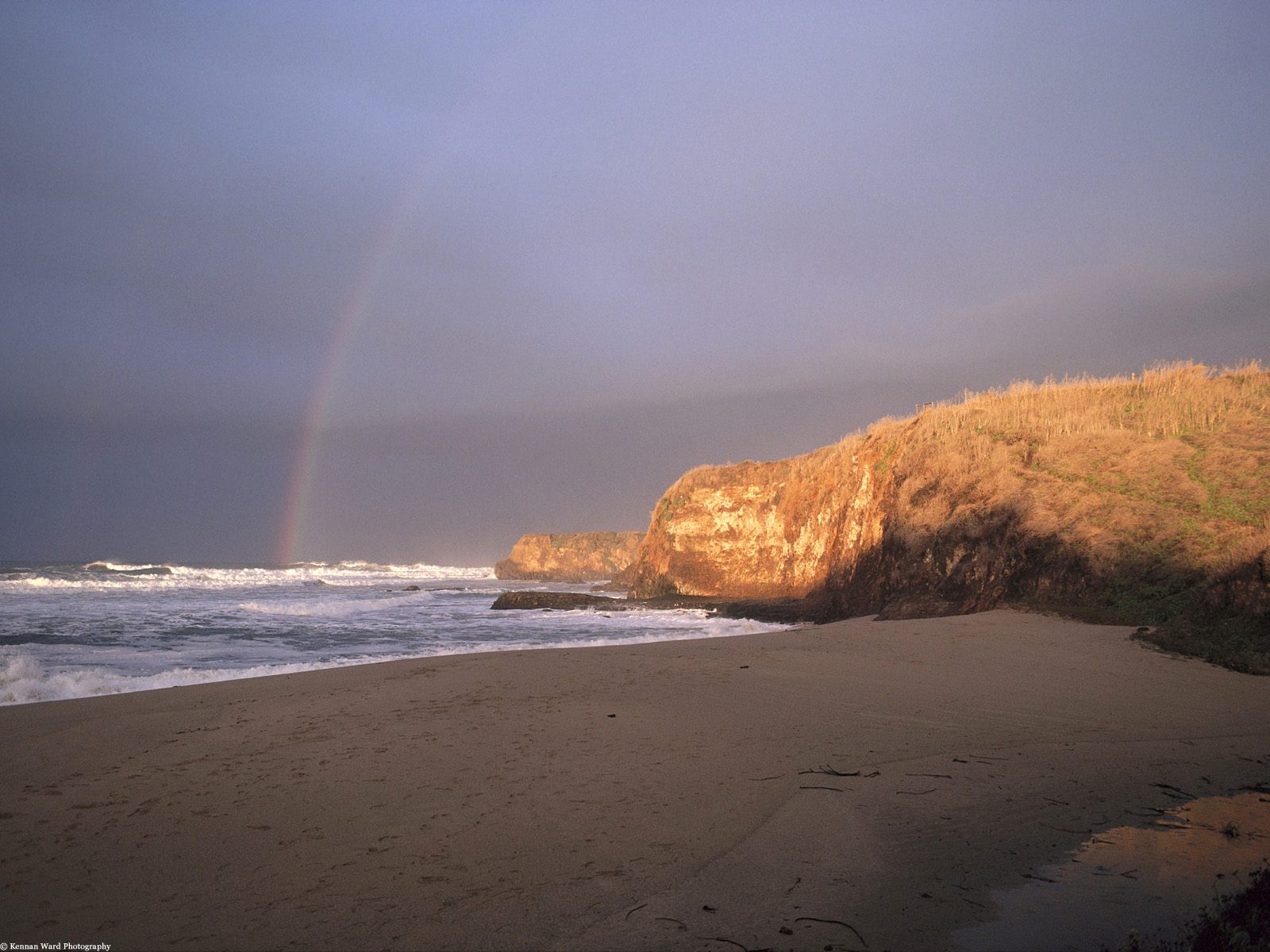A Rainbow That Leads To Pacific Gold And Coasts Wallpaper