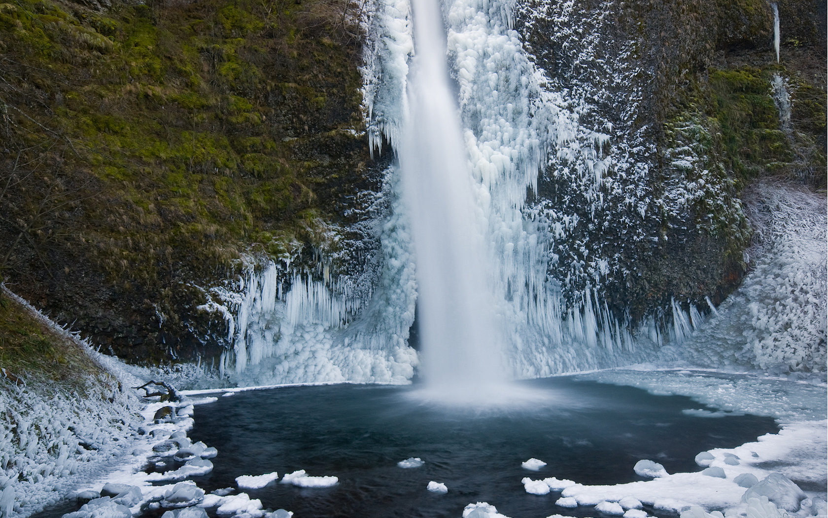 Winter Waterfall Desktop Wallpaper