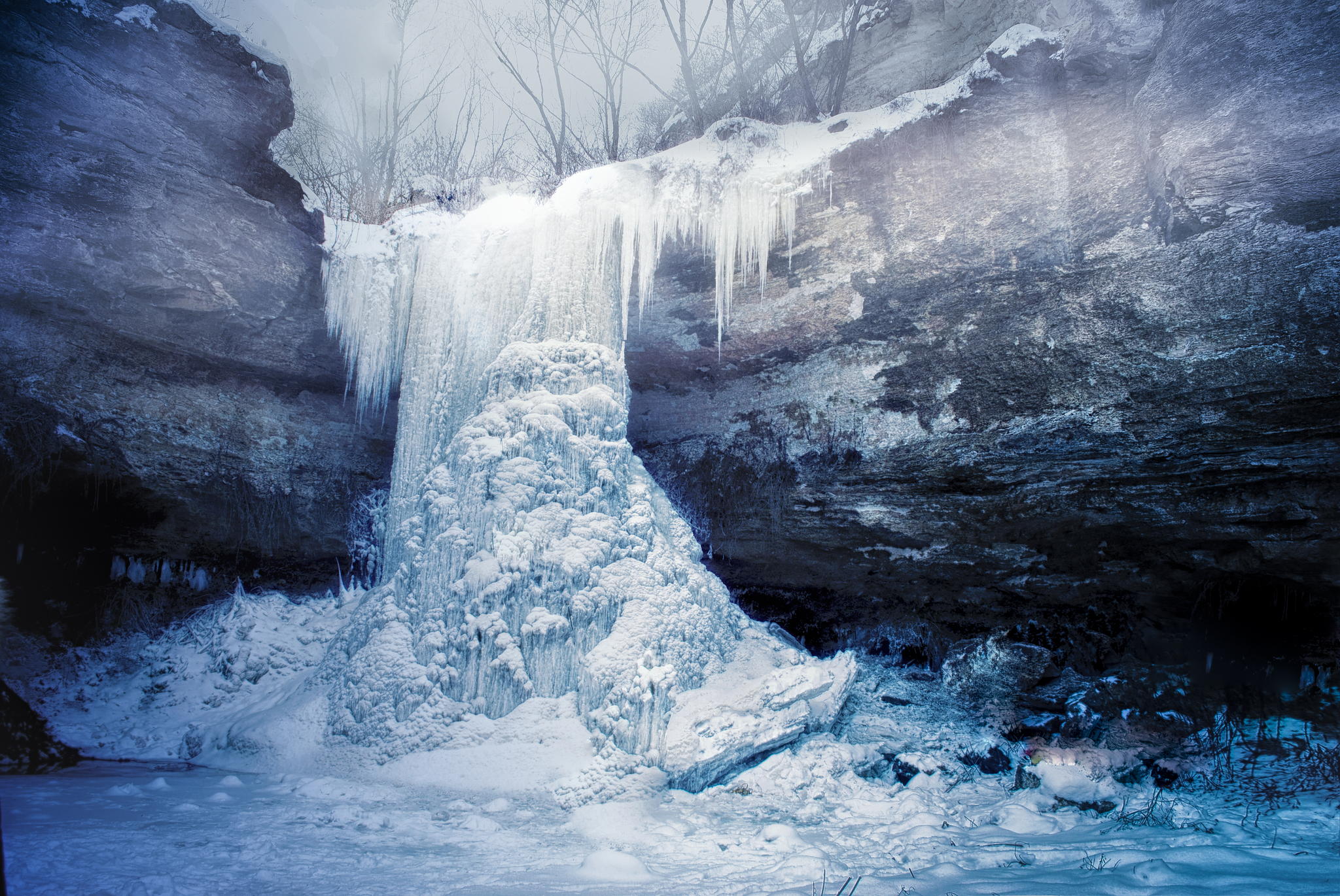 Fantastic Image Of Frozen Waterfalls Around The World