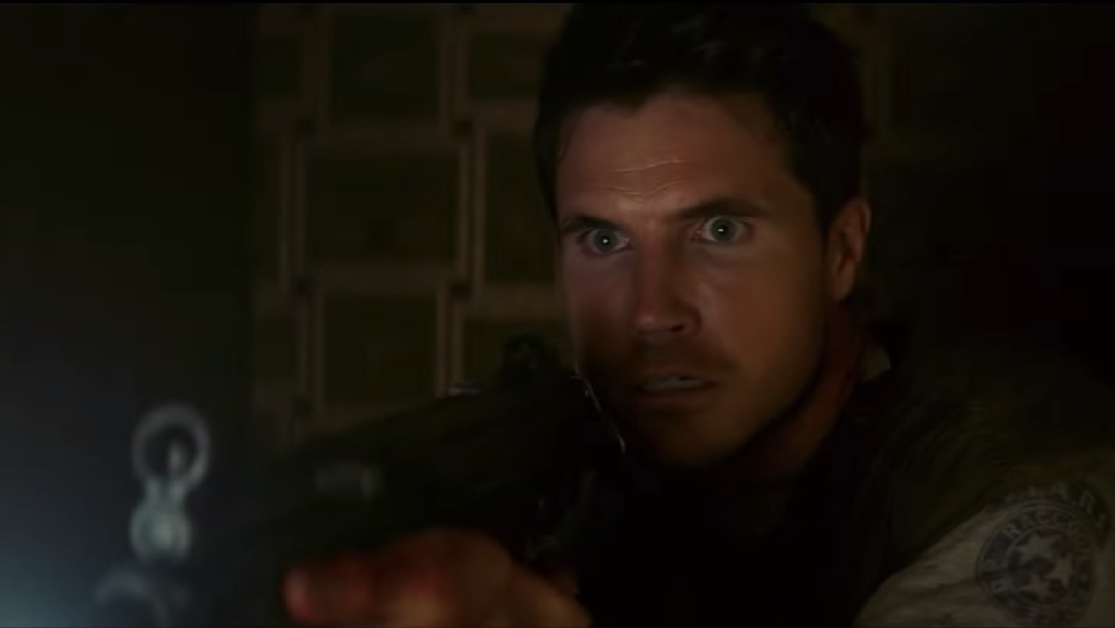 Resident Evil: Welcome To Raccoon City Featurette: Meet Robbie Amell's Chris Redfield