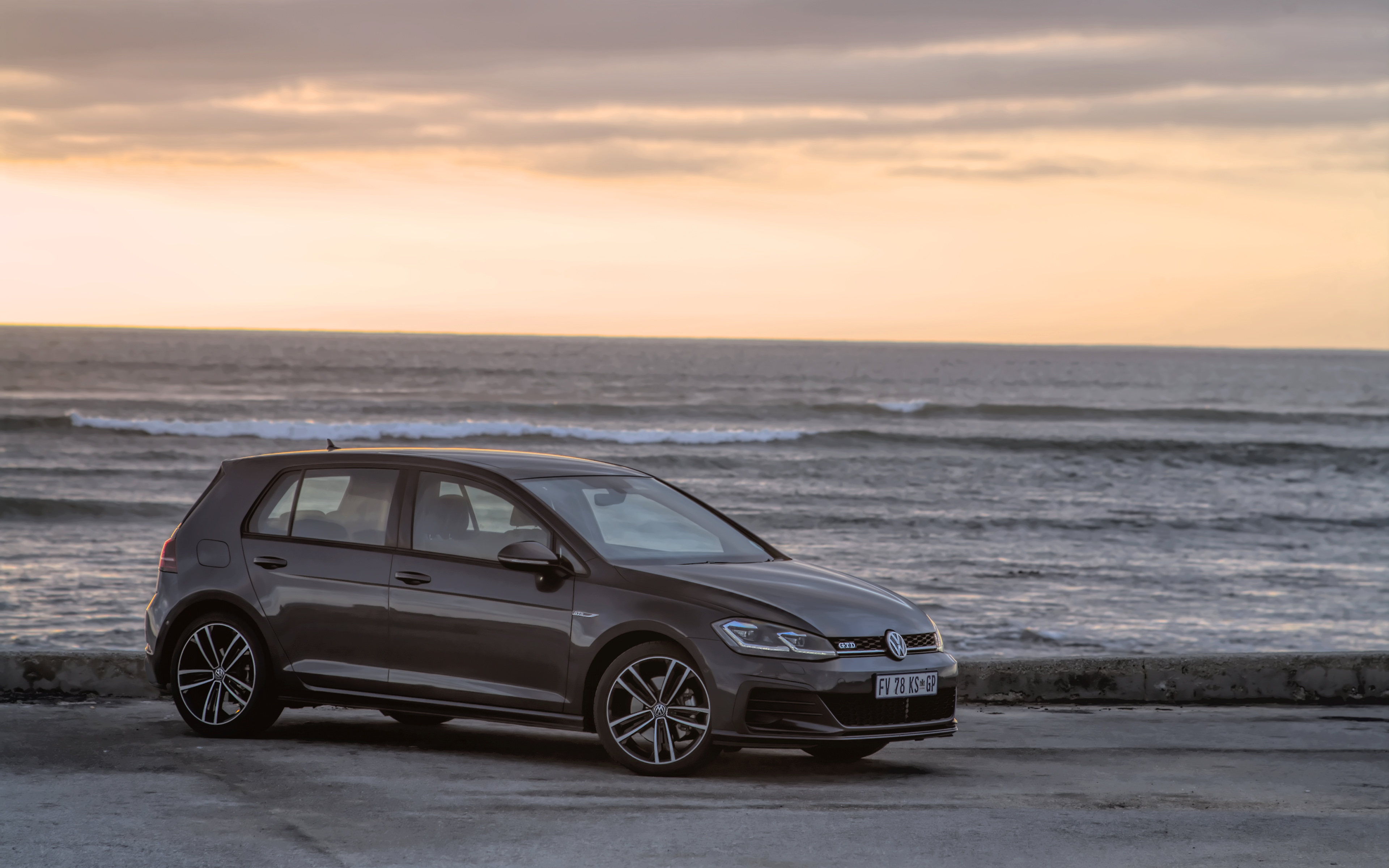 Download wallpaper Volkswagen Golf GTD, 4k, 2017 cars, VW Golf, german cars, gray Golf, Volkswagen for desktop with resolution 3840x2400. High Quality HD picture wallpaper