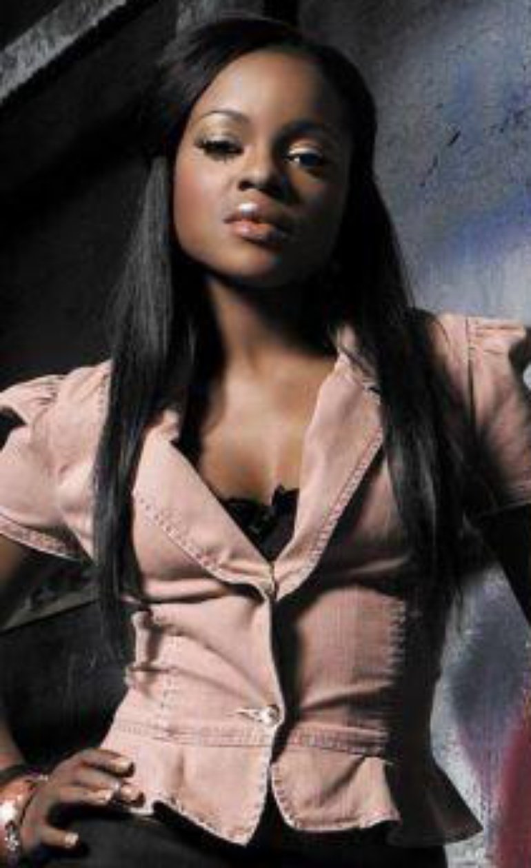 Keisha Buchanan Photo (2 of 117)