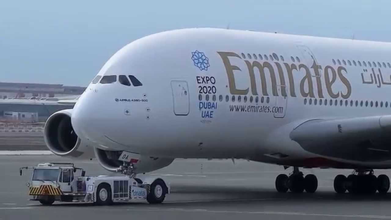 Emirates A380. Dubai. Dubai Airport. Airbus A 380 HD 1080p