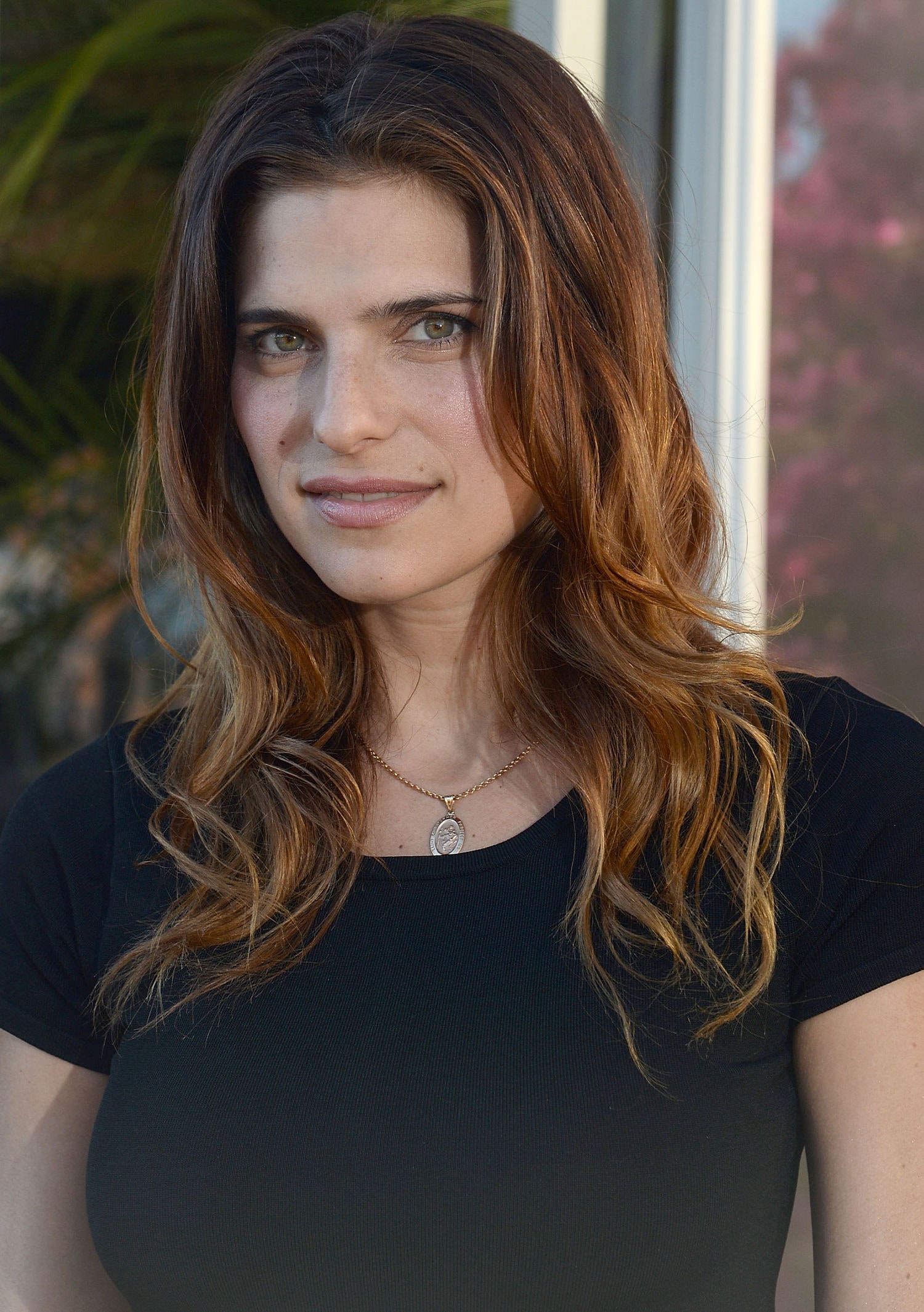 Lake Bell's Dos and Don'ts for Surviving the Holidays