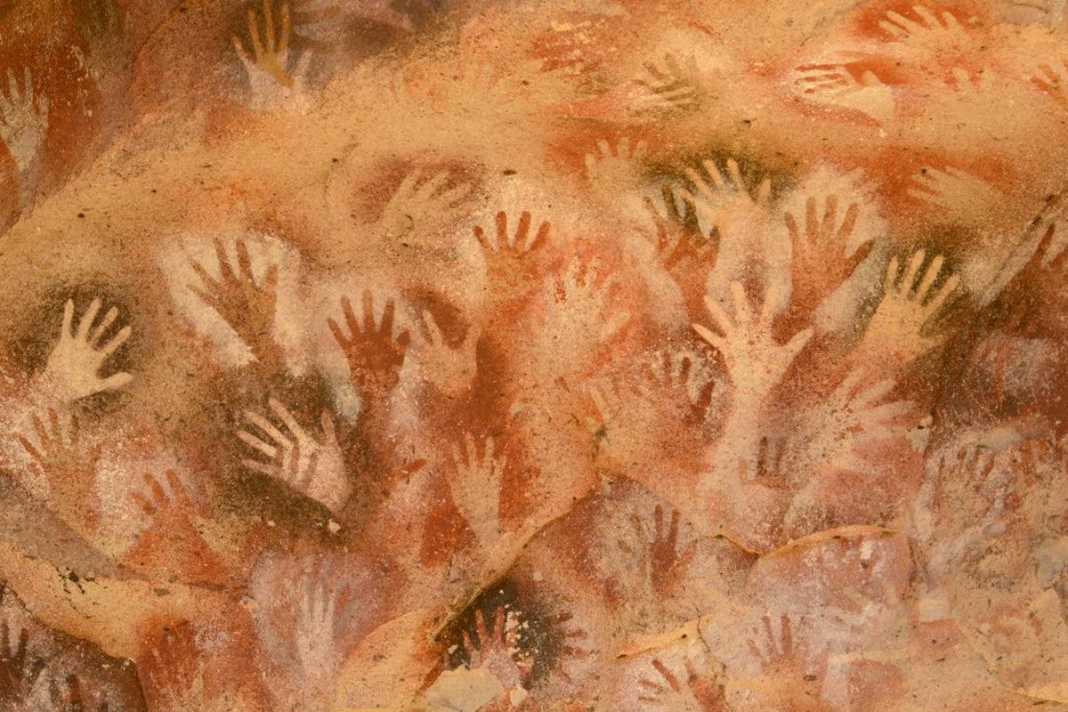 The world's oldest cave paintings were probably made by Neanderthals. Painting, Fashion painting, Cave paintings
