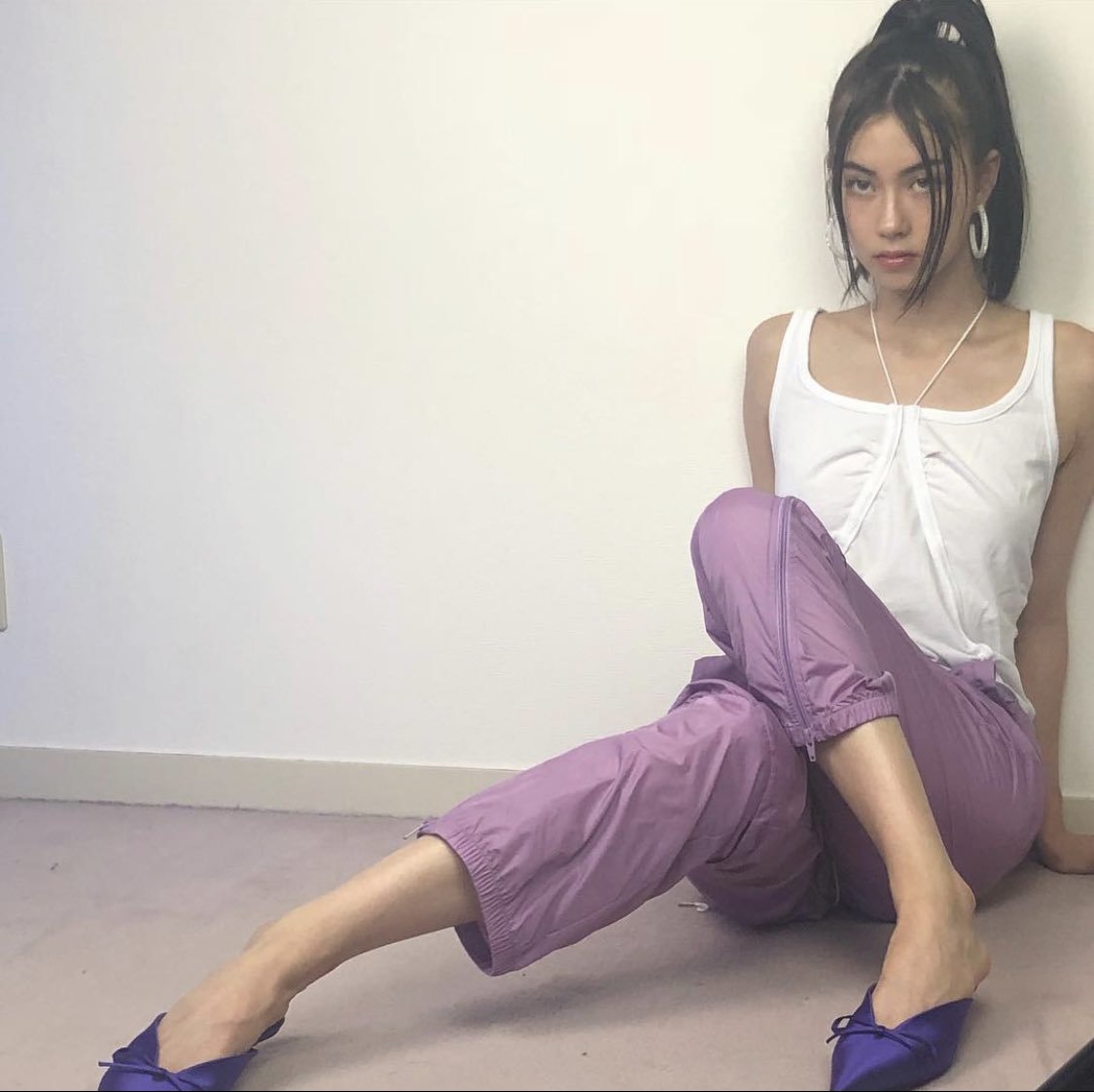 Lauren Tsai's Feet << wikiFeet