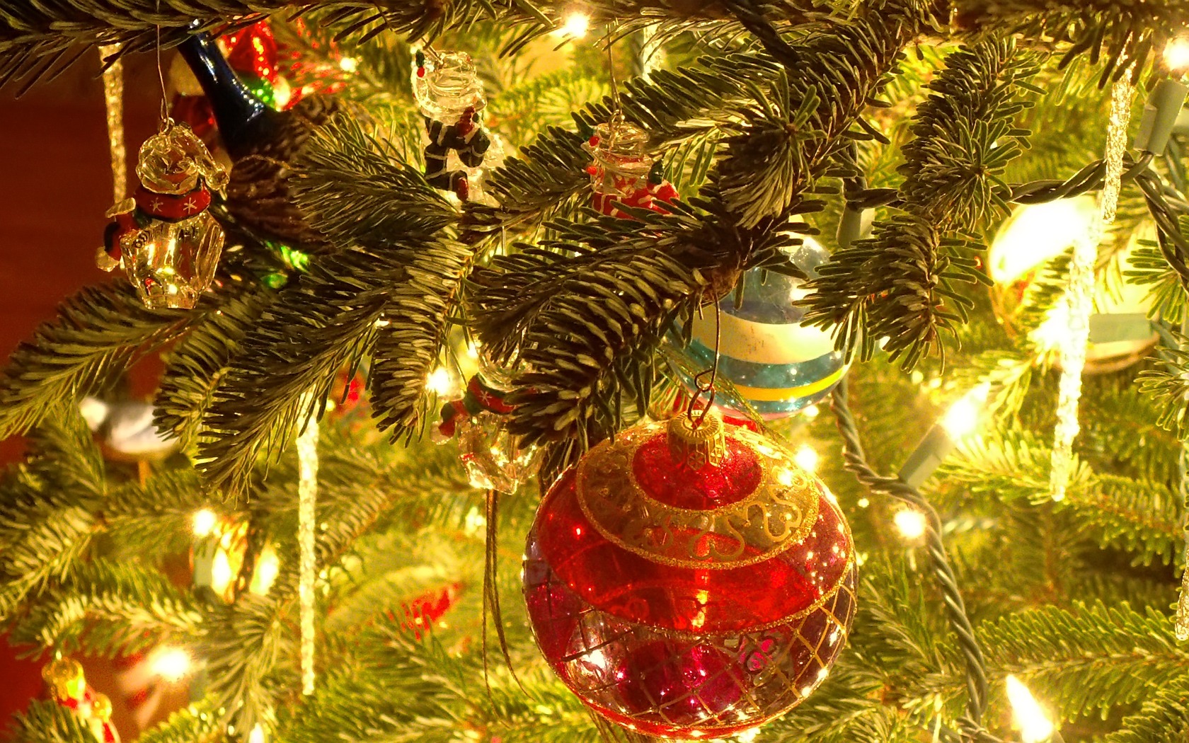 Christmas Tree Ornaments Wallpaper Christmas Holidays Wallpaper in jpg format for free download