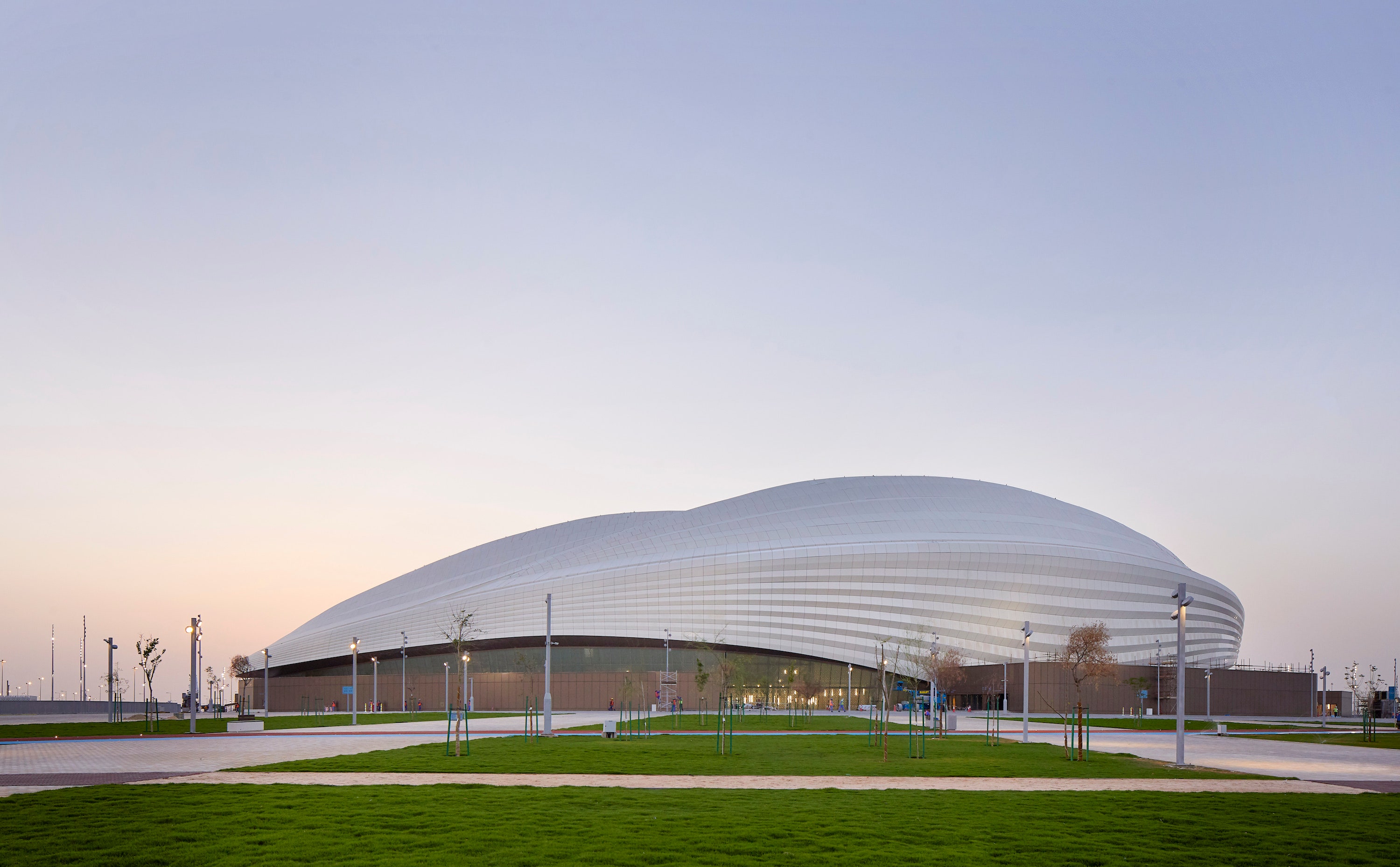 Zaha Hadid Architects Completes This Majestic Stadium for Qatar's 2022 World Cup