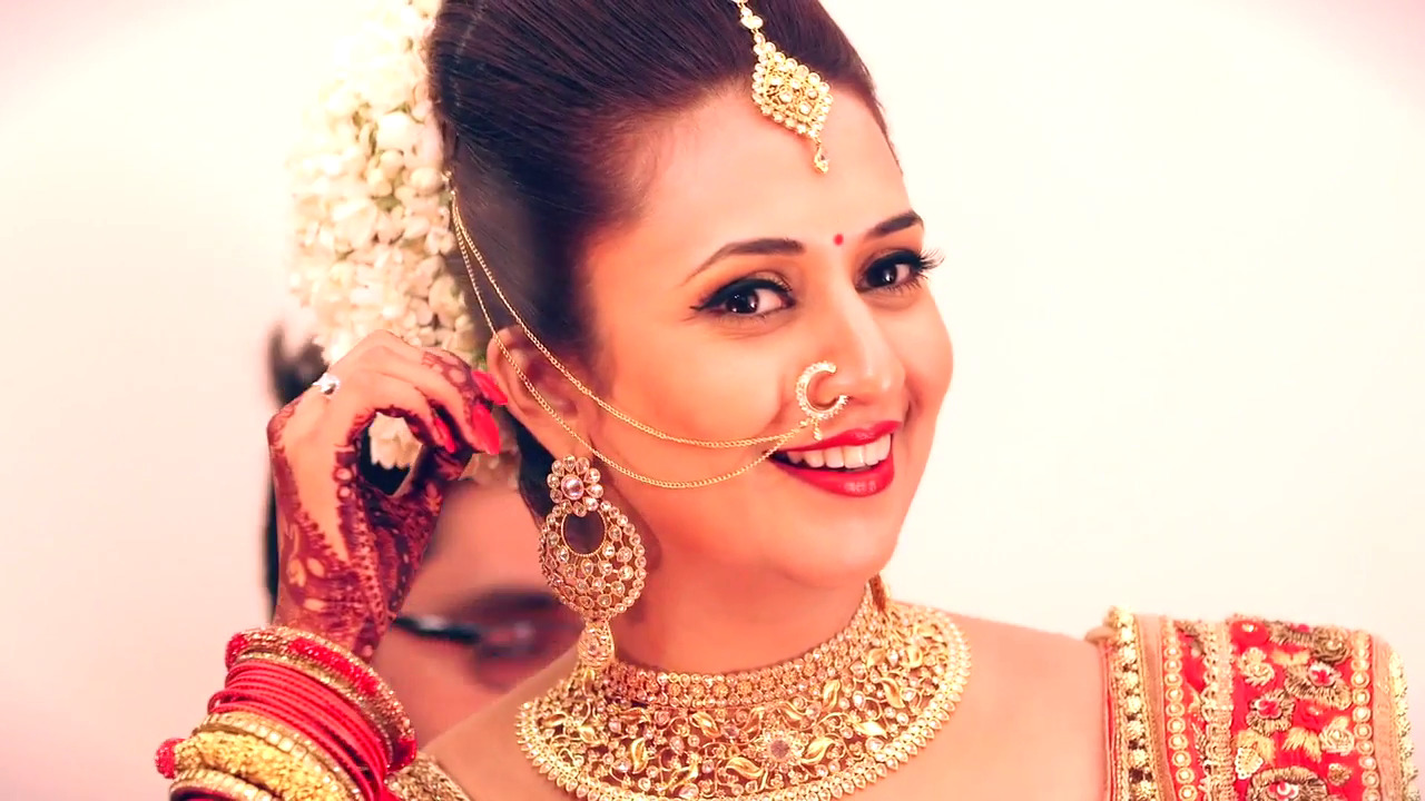 Divyanka Tripathi Famous Indian TV Actress HD Wallpaper