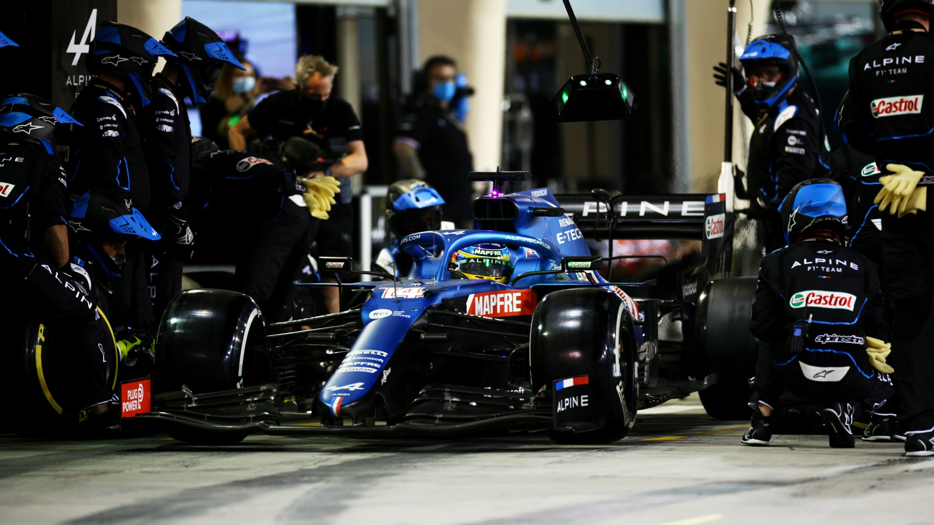 Fernando Alonso's Formula 1 was thwarted by a sandwich rapper in Bahrain GP