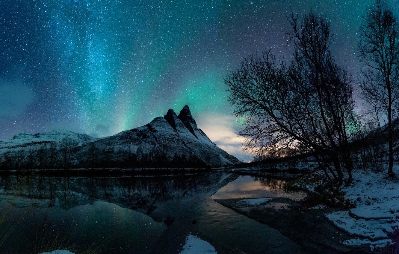 Wallpaper winter, snow, trees, mountains, night, reflection, Northern lights, pond, starry sky image for desktop, section пейзажи