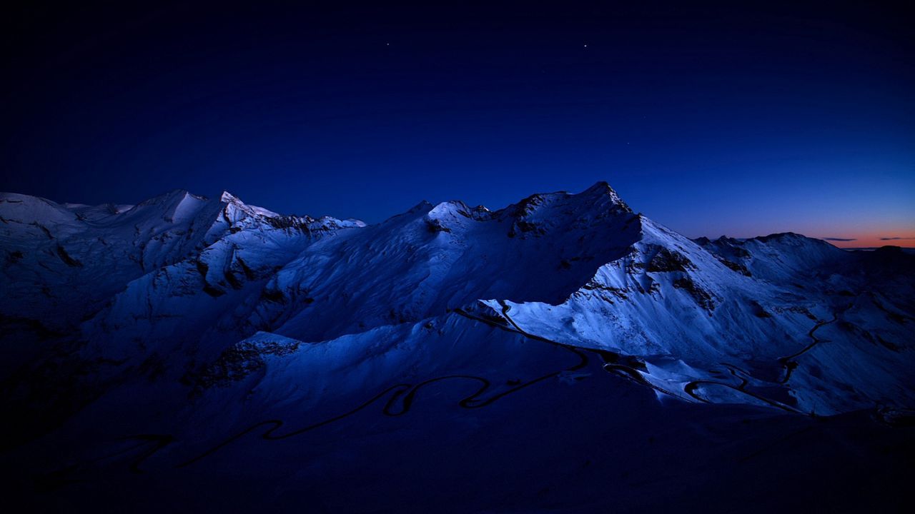 Download wallpaper 1280x720 mountains, night, sky, road, bends, darkness hd, hdv, 720p HD background